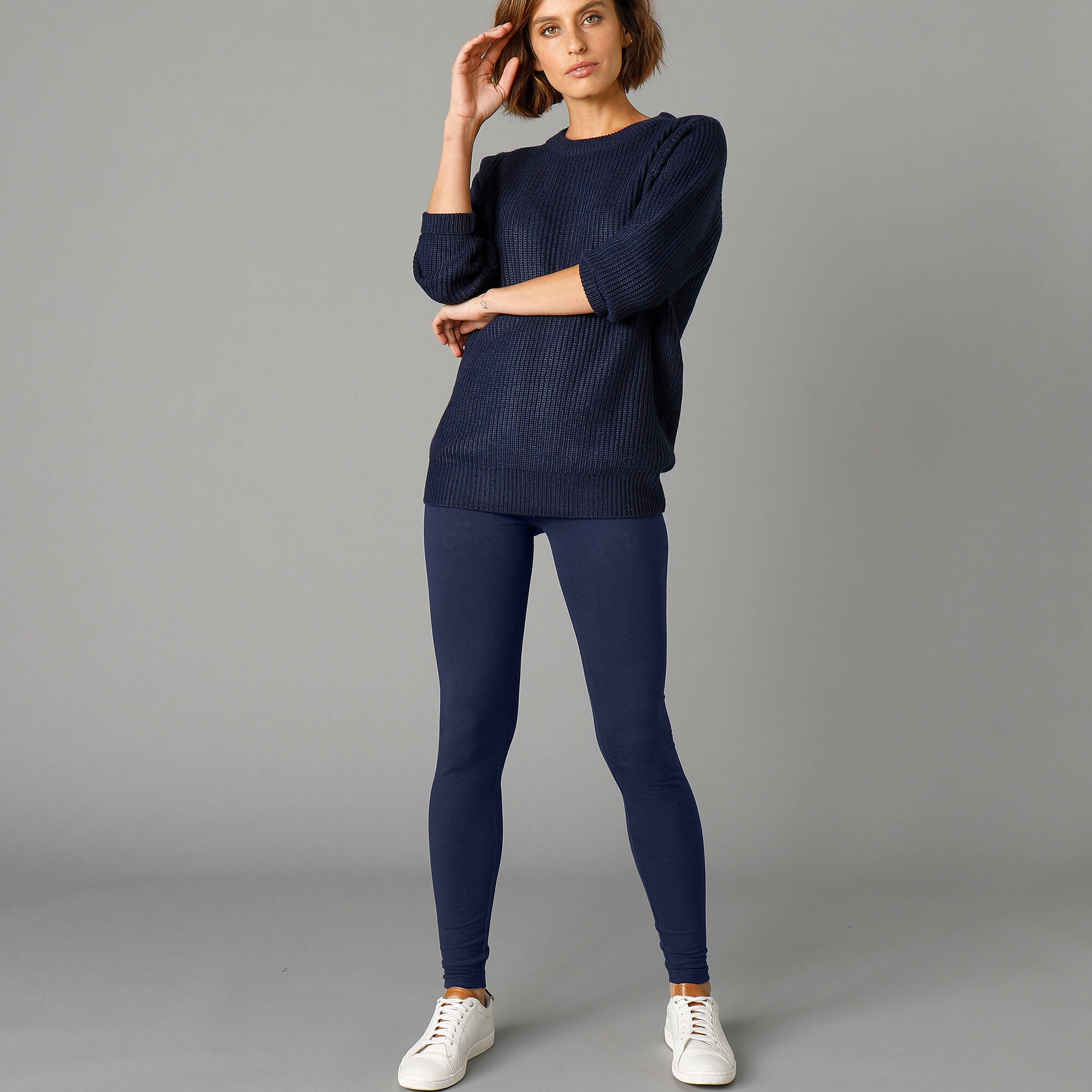 Blanche porte legging femme hotsell
