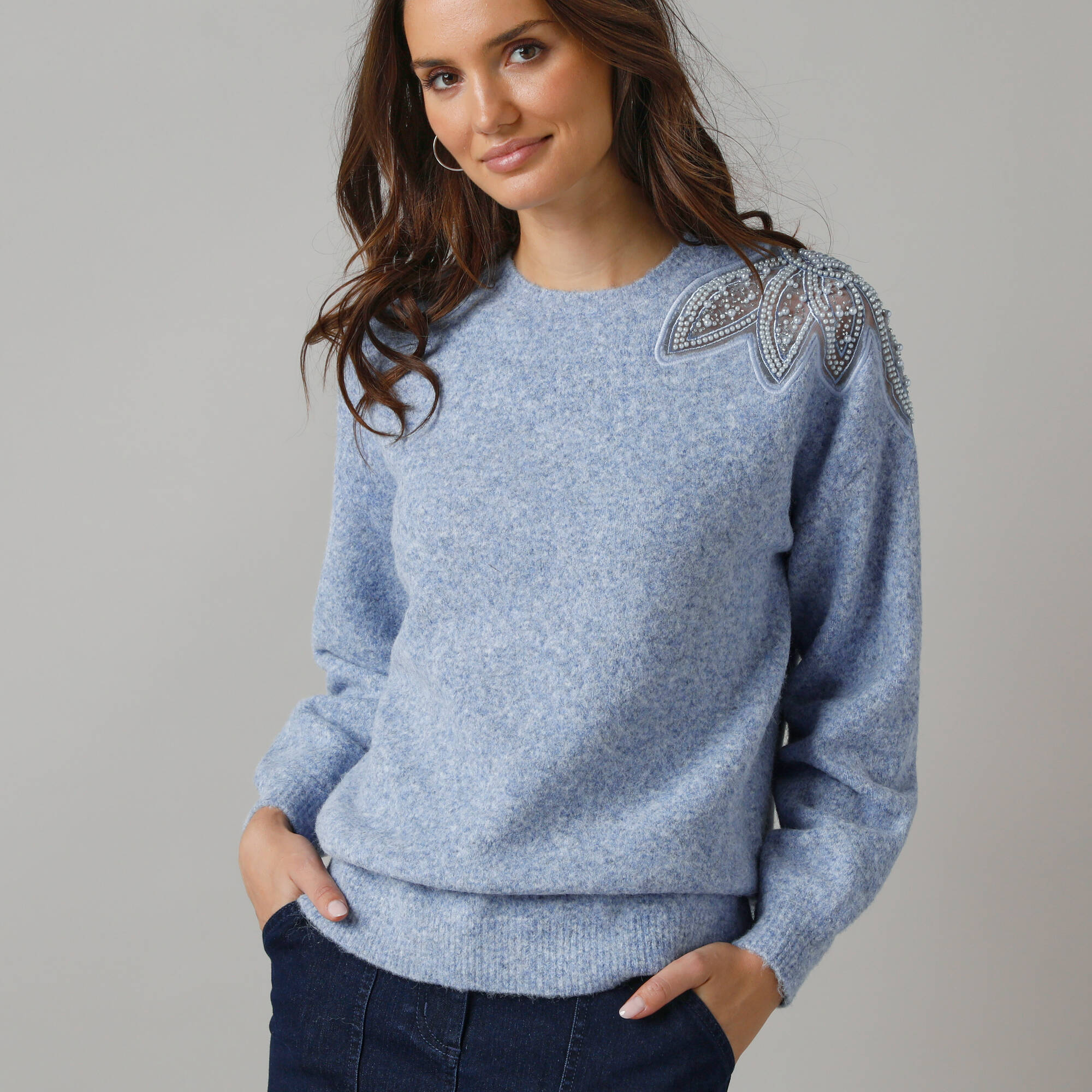 Pull Femme Bleu Perlé Avec Broderies De Perles, Stephen Andrews, Taille S, Mélange Laine D'agneau Et Angora