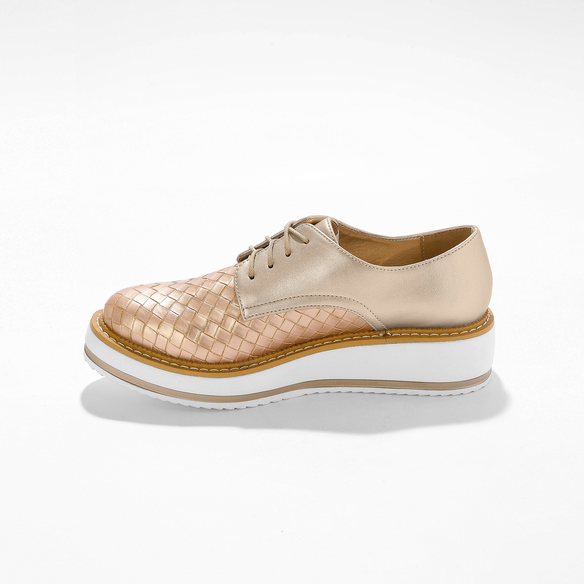 Derbies blanche porte store