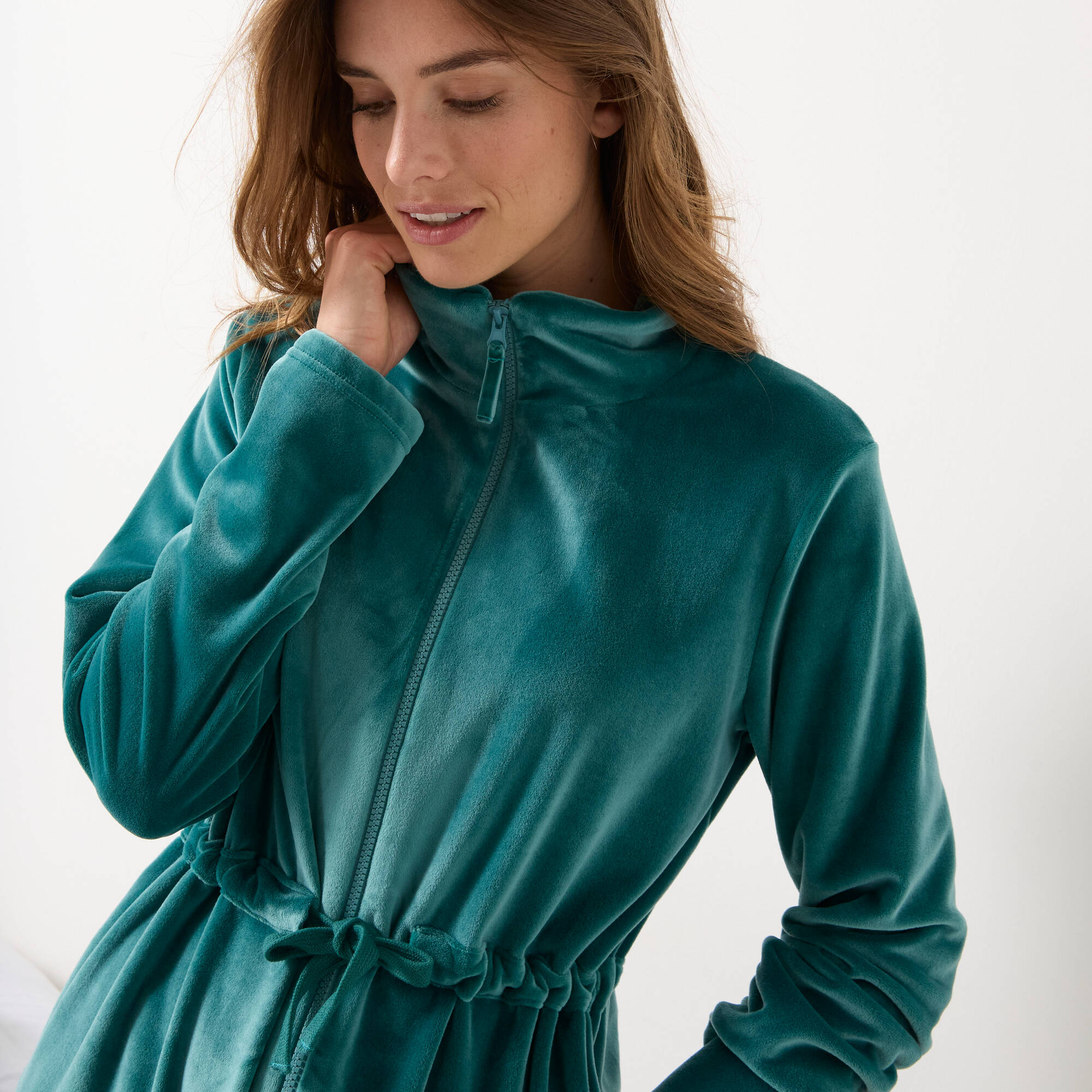 Robe de chambre velours courte ouverture zippe - Blancheporte 23$