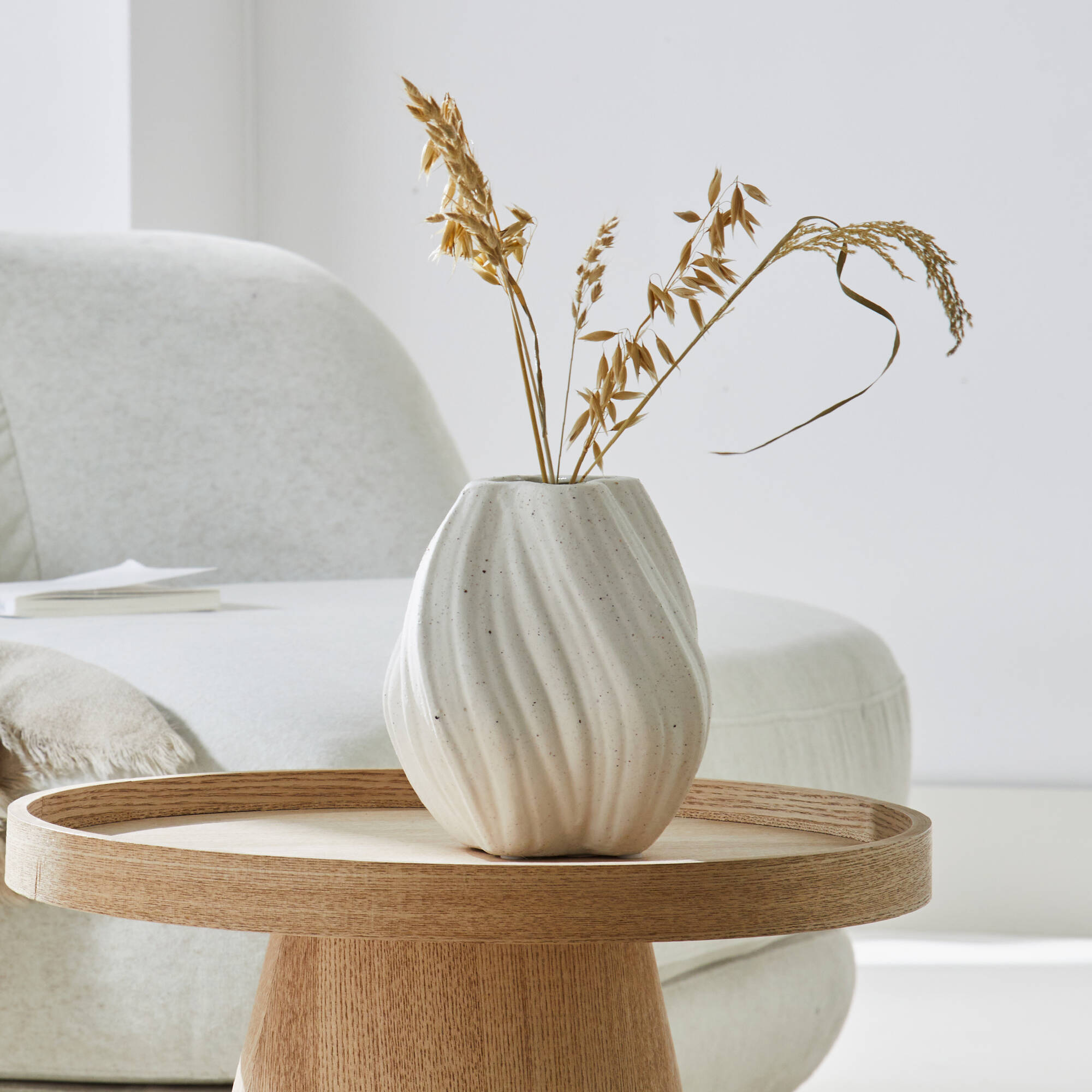 Vase twisté en porcelaine blanche mouchetée - Blancheporte