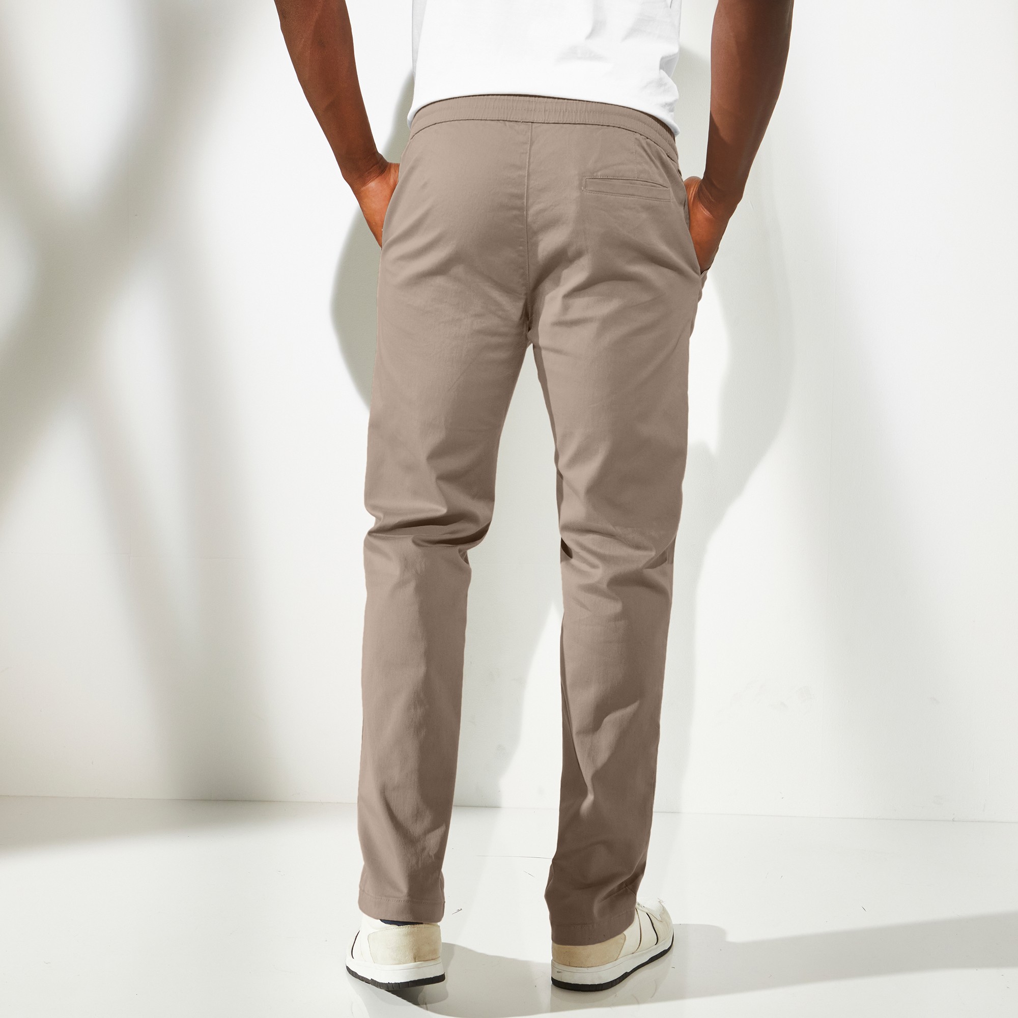 Pantalon en twill stretch taille lastiqu e taupe Blancheporte