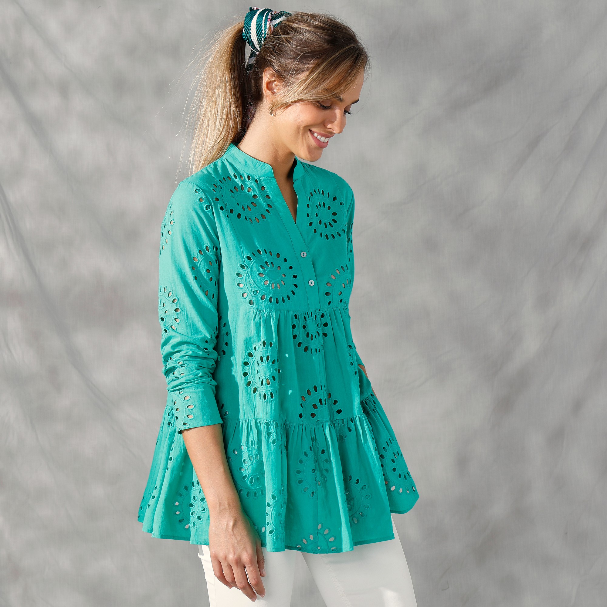 Blouse ample manches longues broderie anglaise vert Blancheporte