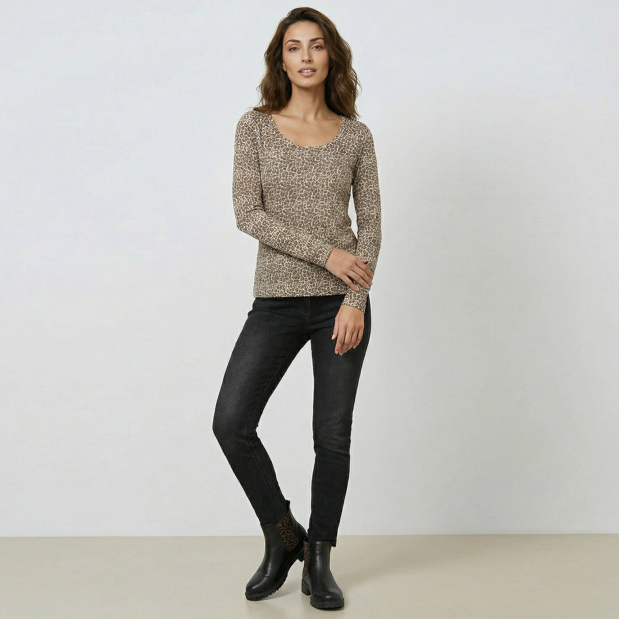 T-shirt col rond imprim lopard intrieur gratt - Blancheporte 24 €