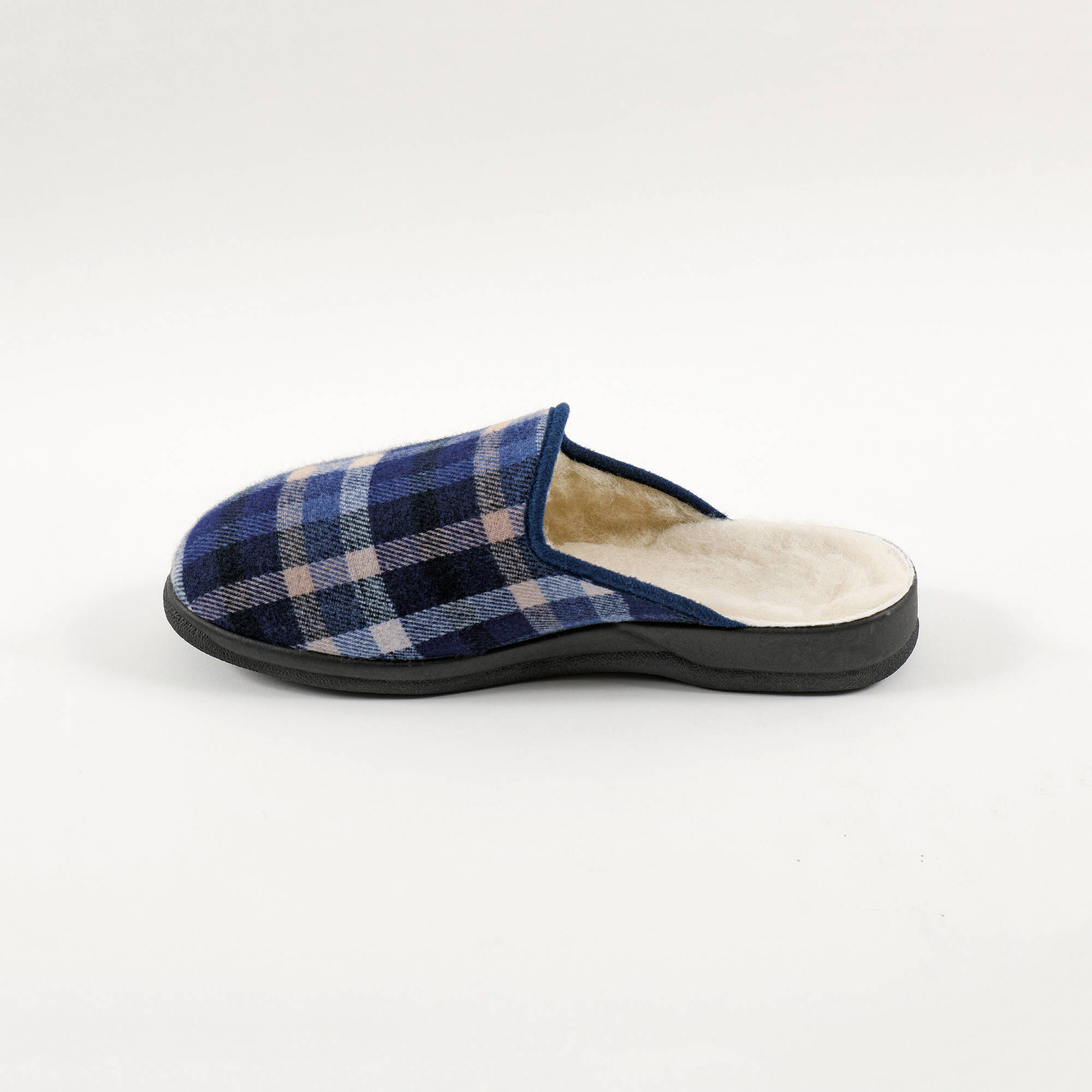 Mules homme fourres - jusquau 47 - Blancheporte 30$