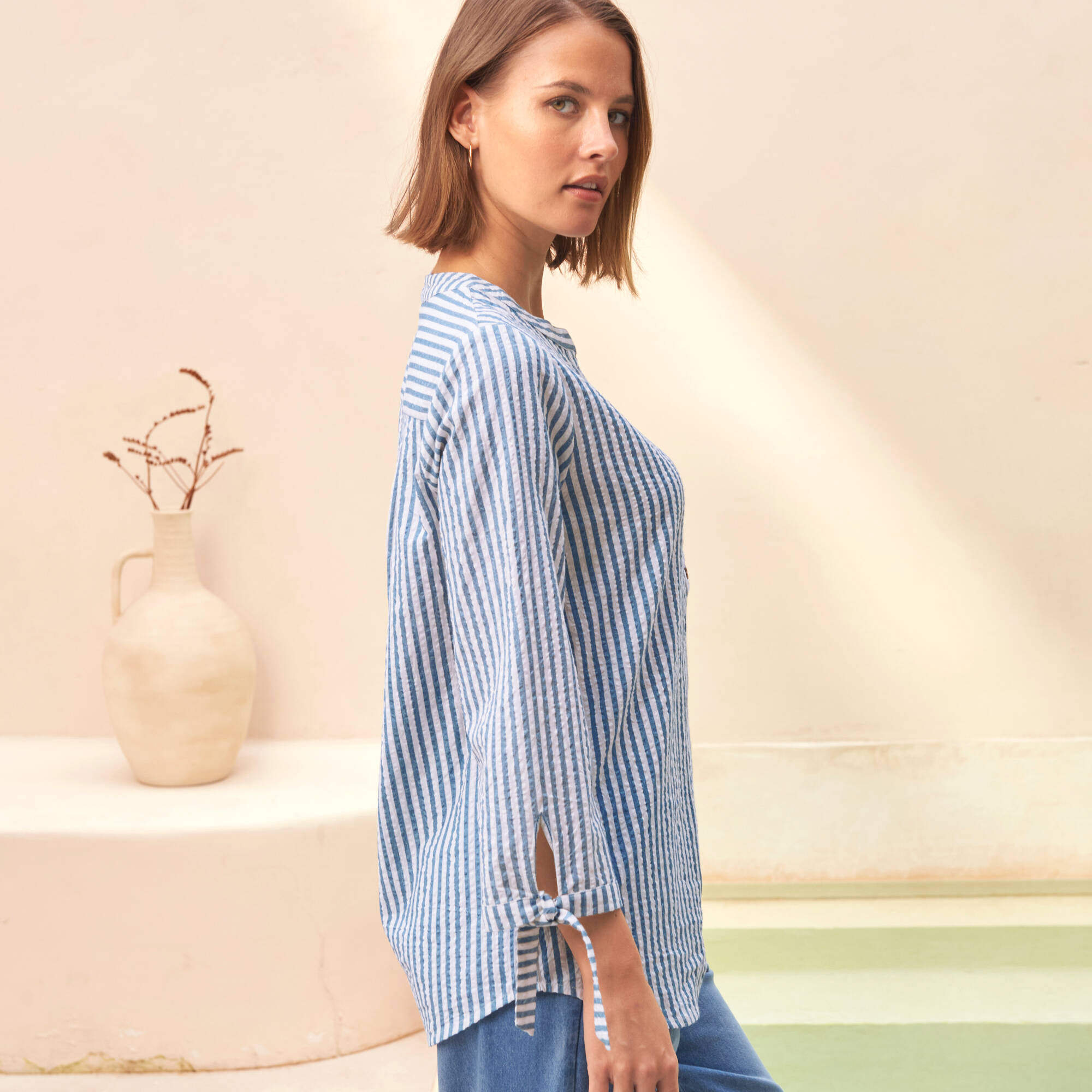 Blouse raye en seersucker nouettes aux manches - Blancheporte 21 €