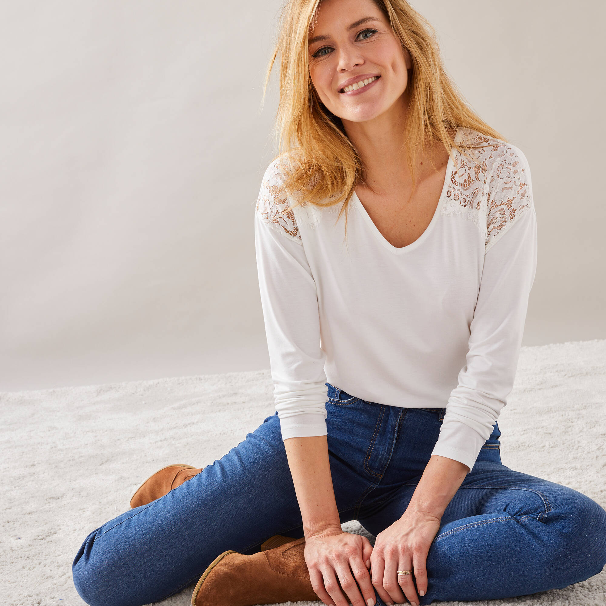 T-shirt Ample à Manches Longues En Dentelle Et Col En V Pour Femme - Coupe Ample, Jaune, XL