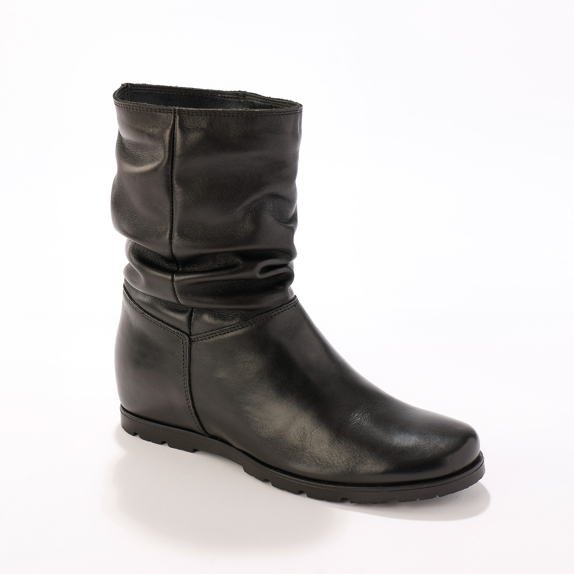 Bottes sales plissées cuir