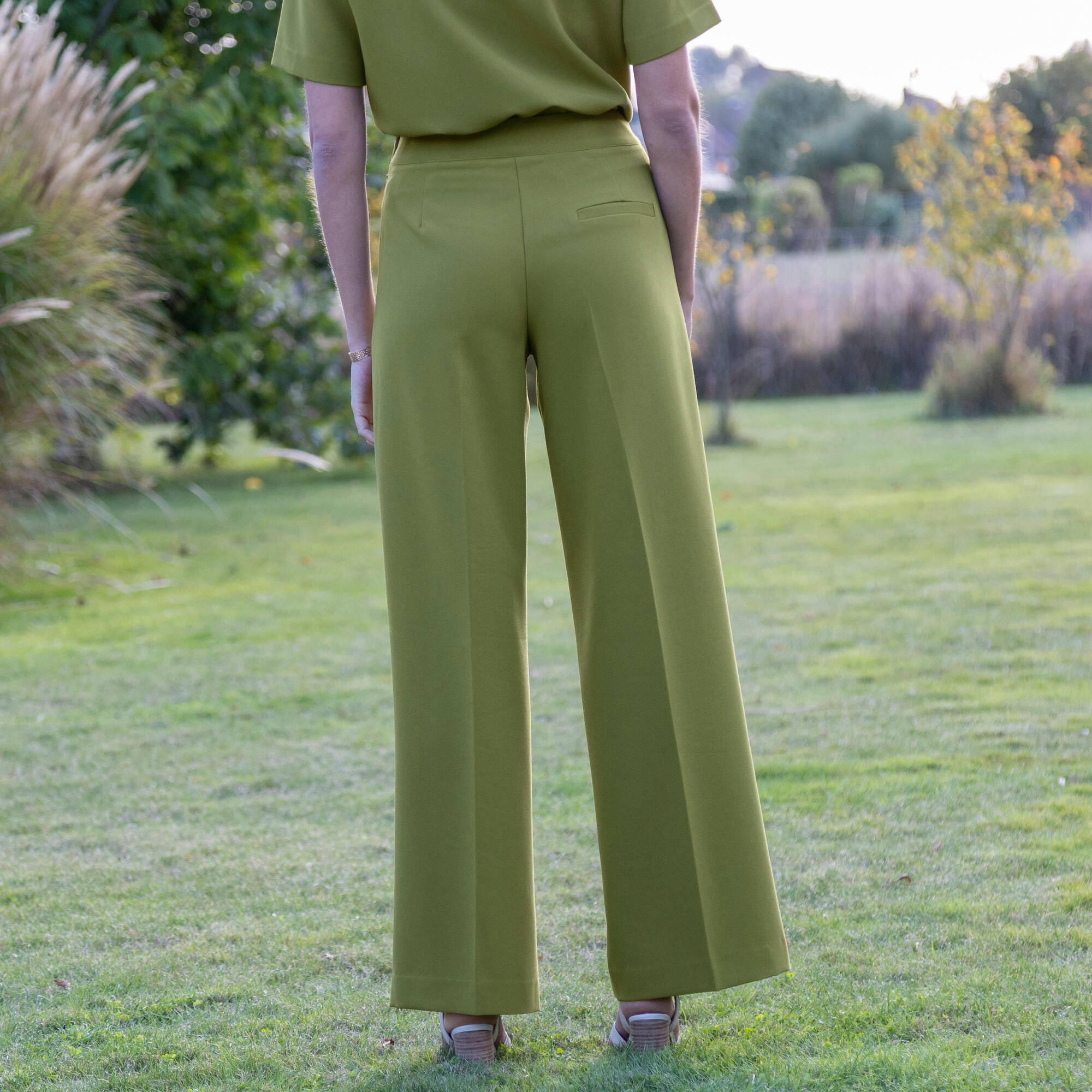Pantalon large pinces taille haute uni - Blancheporte 20 €