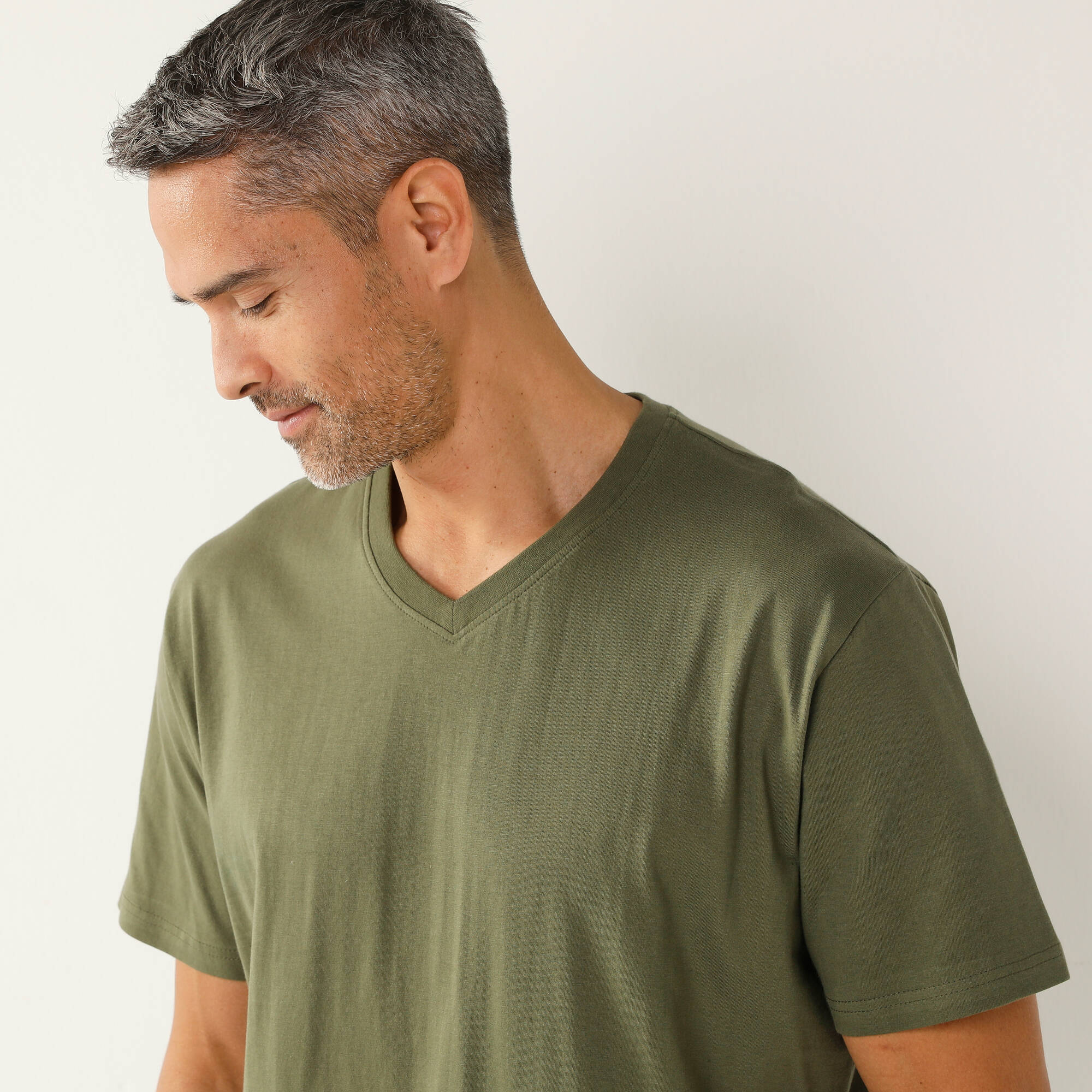 Tee-shirt col V manches courtes - Blancheporte 5 €