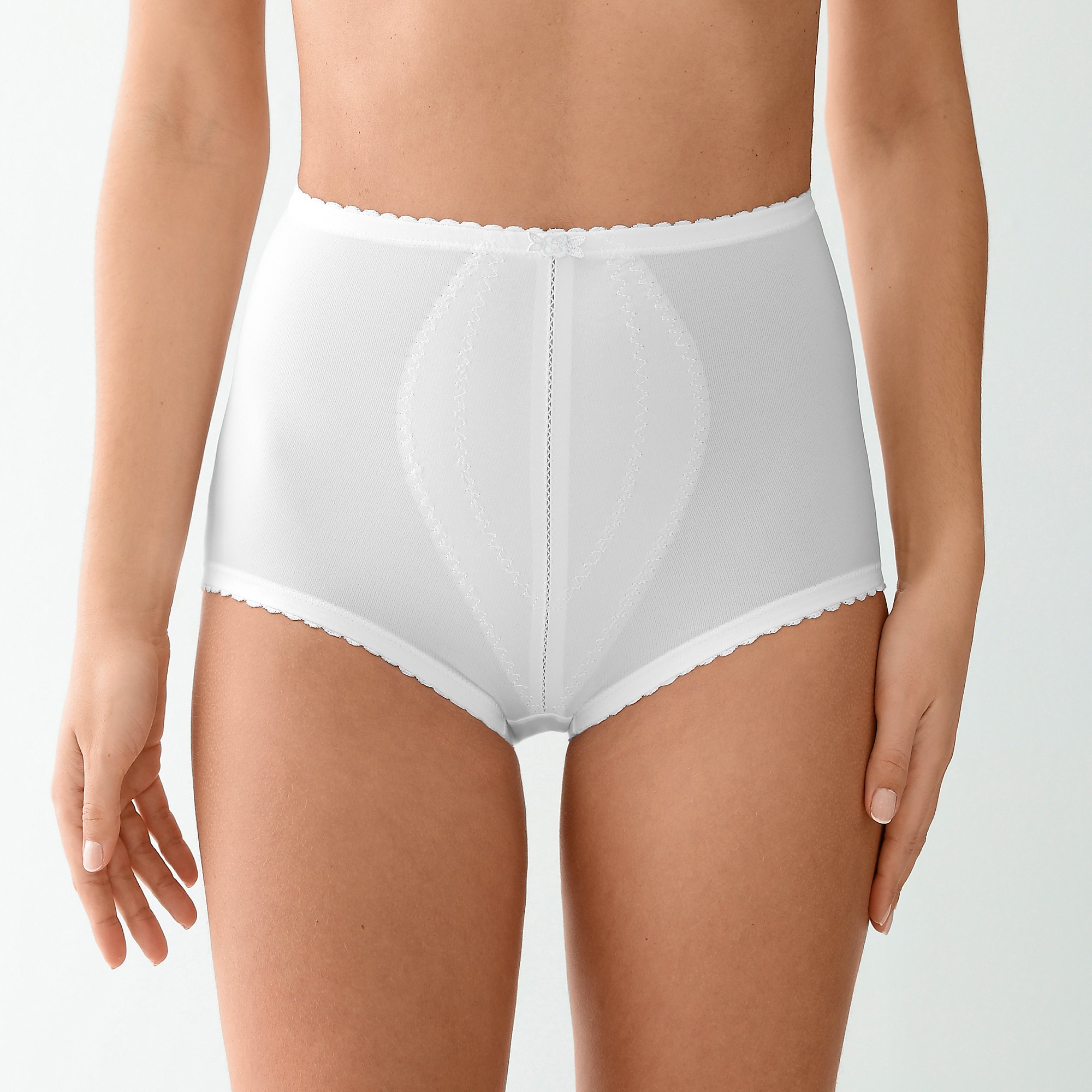 Culotte 2025 blanche porte