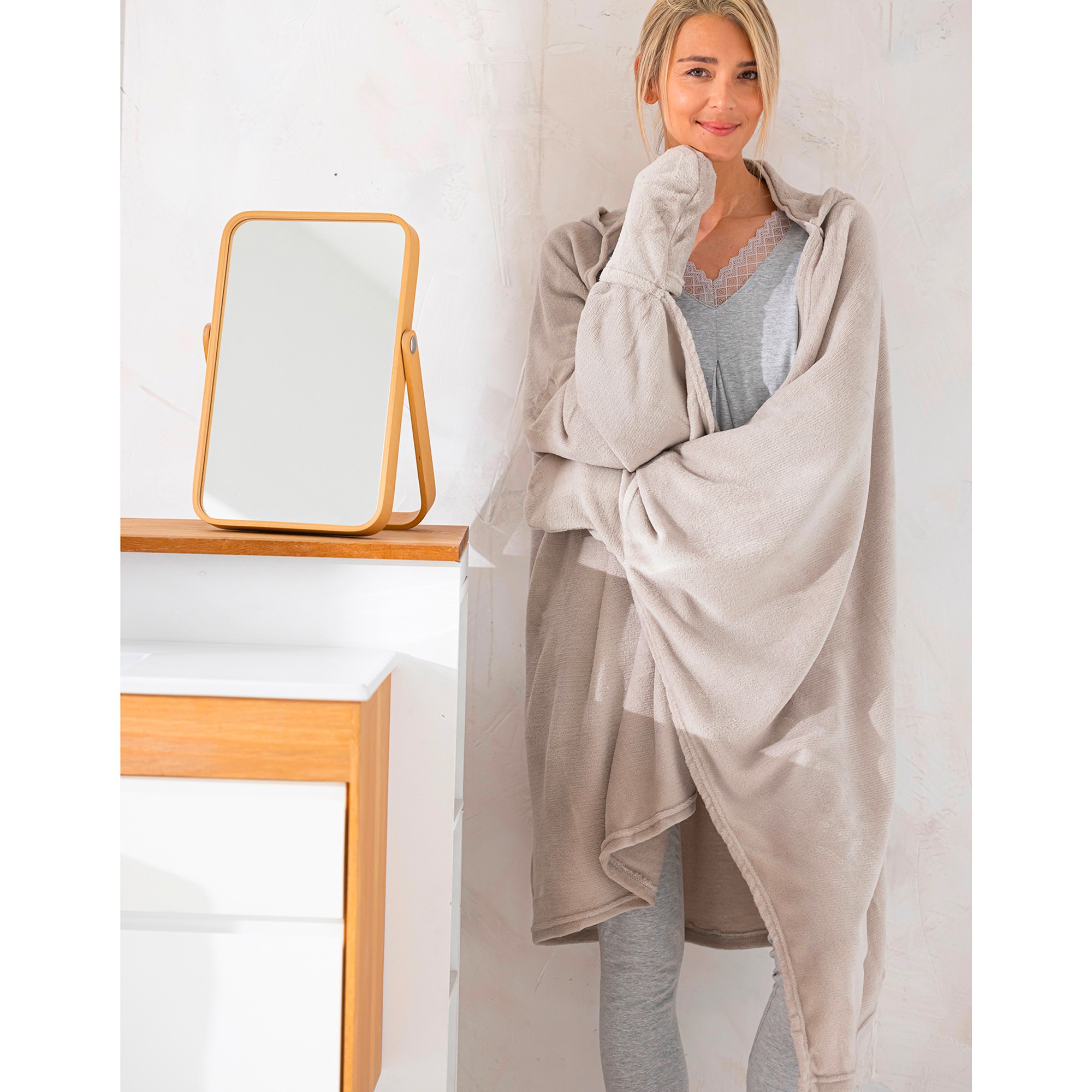 Plaid Polaire À Capuche Spécial Télé - Blancheporte