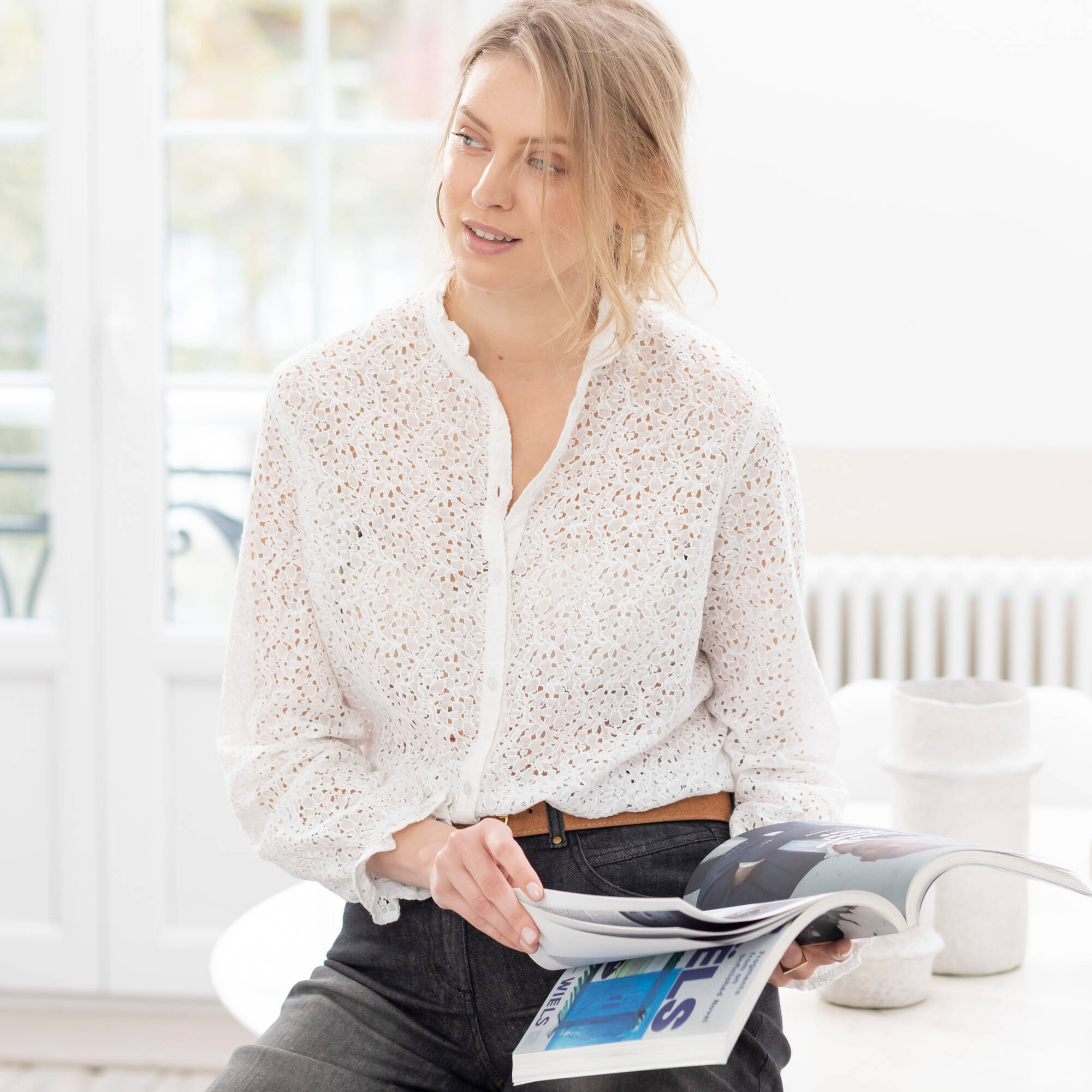 Blouse col montant volantée, dentelle, écru Blancheporte