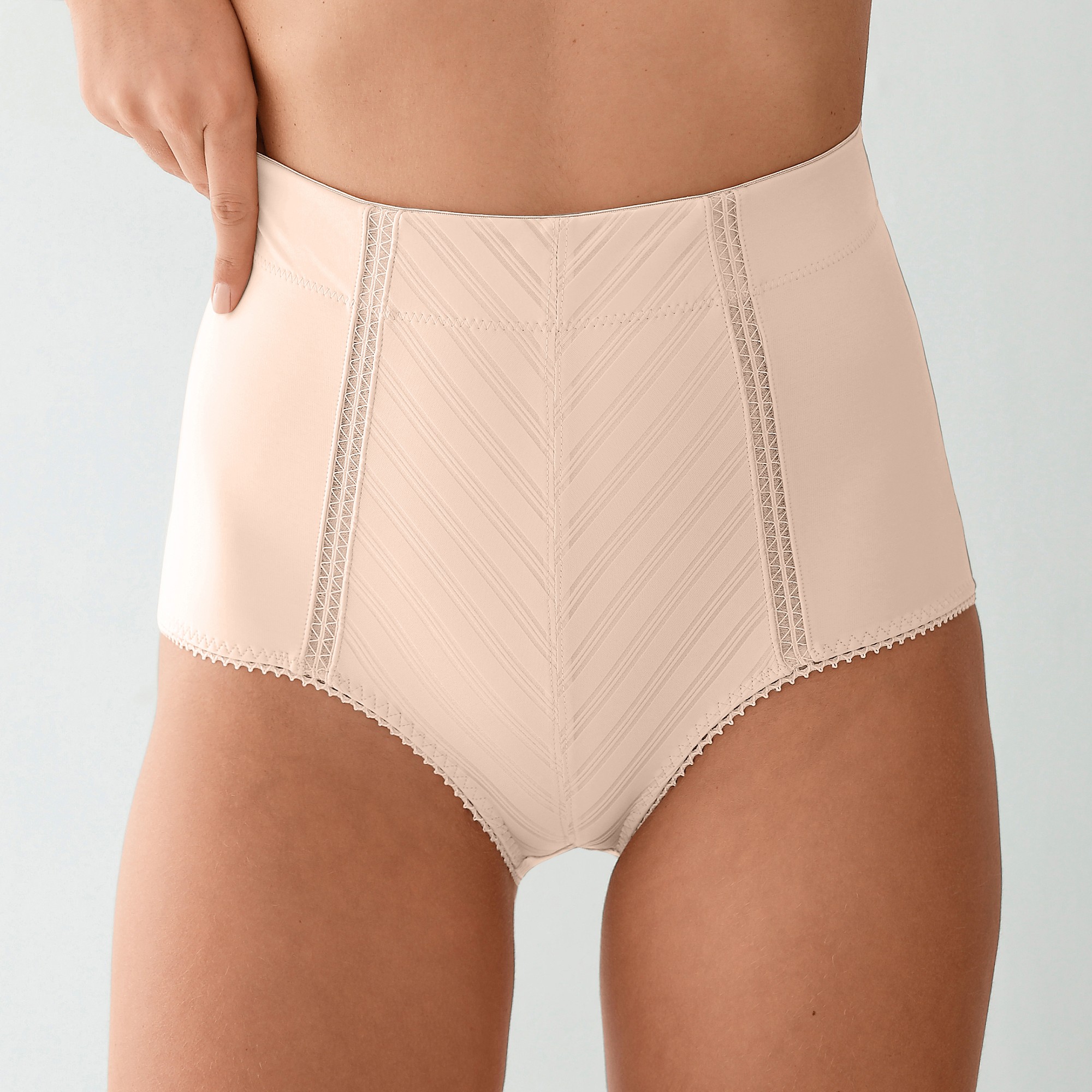 Gaine Affinante Maille Satinée Et Tulle Jacquard - Maintien Intense - Blancheporte