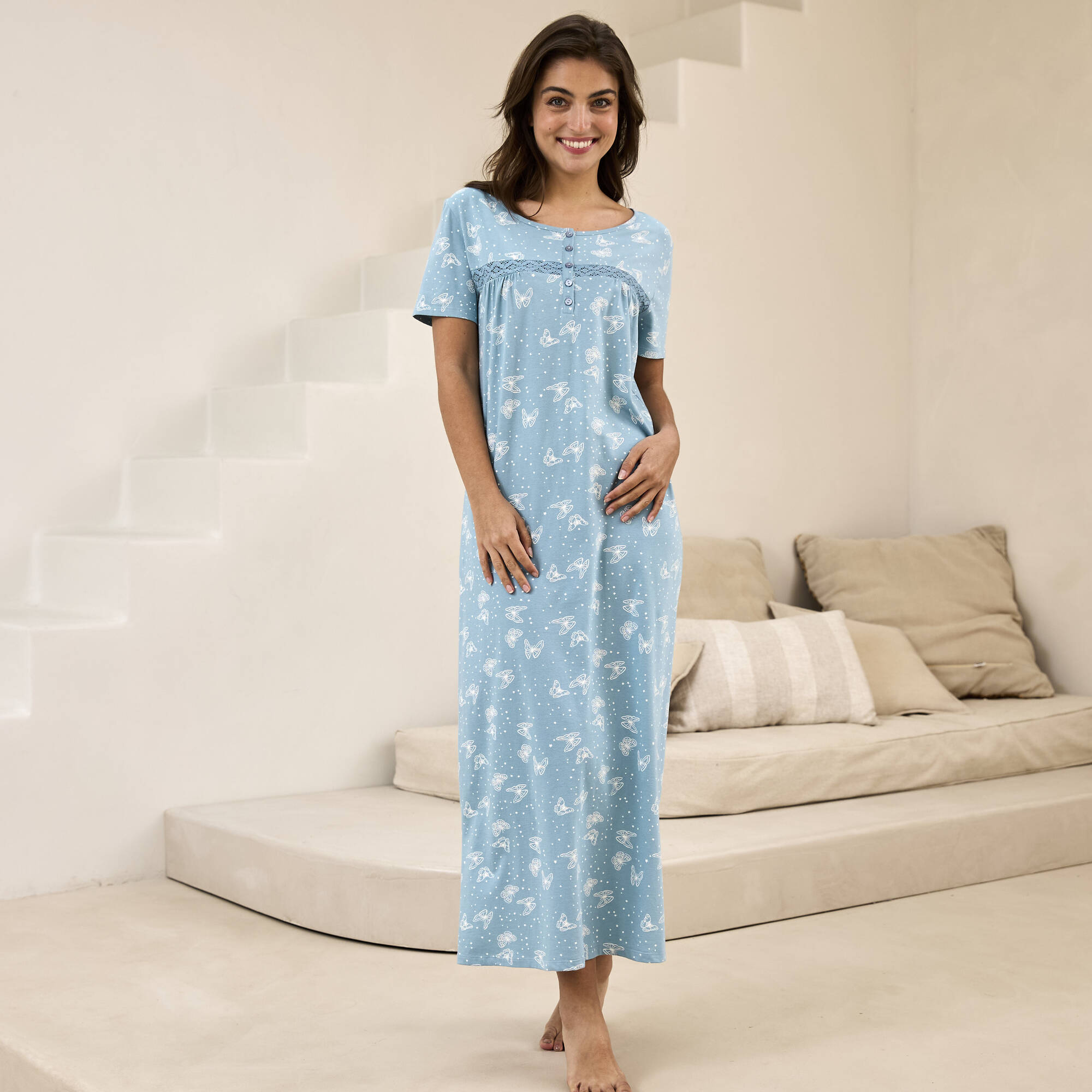 Chemise de nuit longue manches courtes imprimee papillons