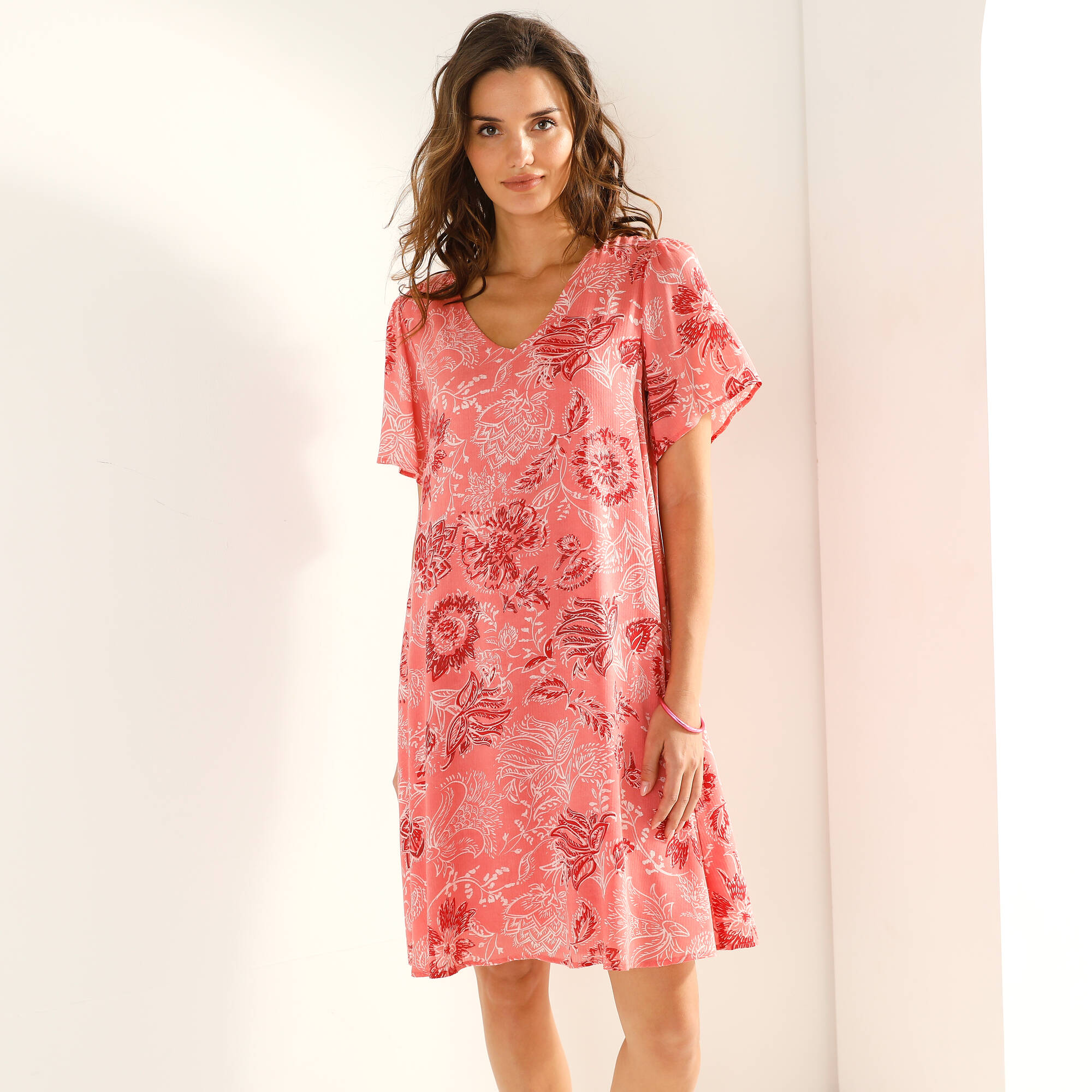 Robe col V manches courtes, voile jacquard imprimé - Blancheporte