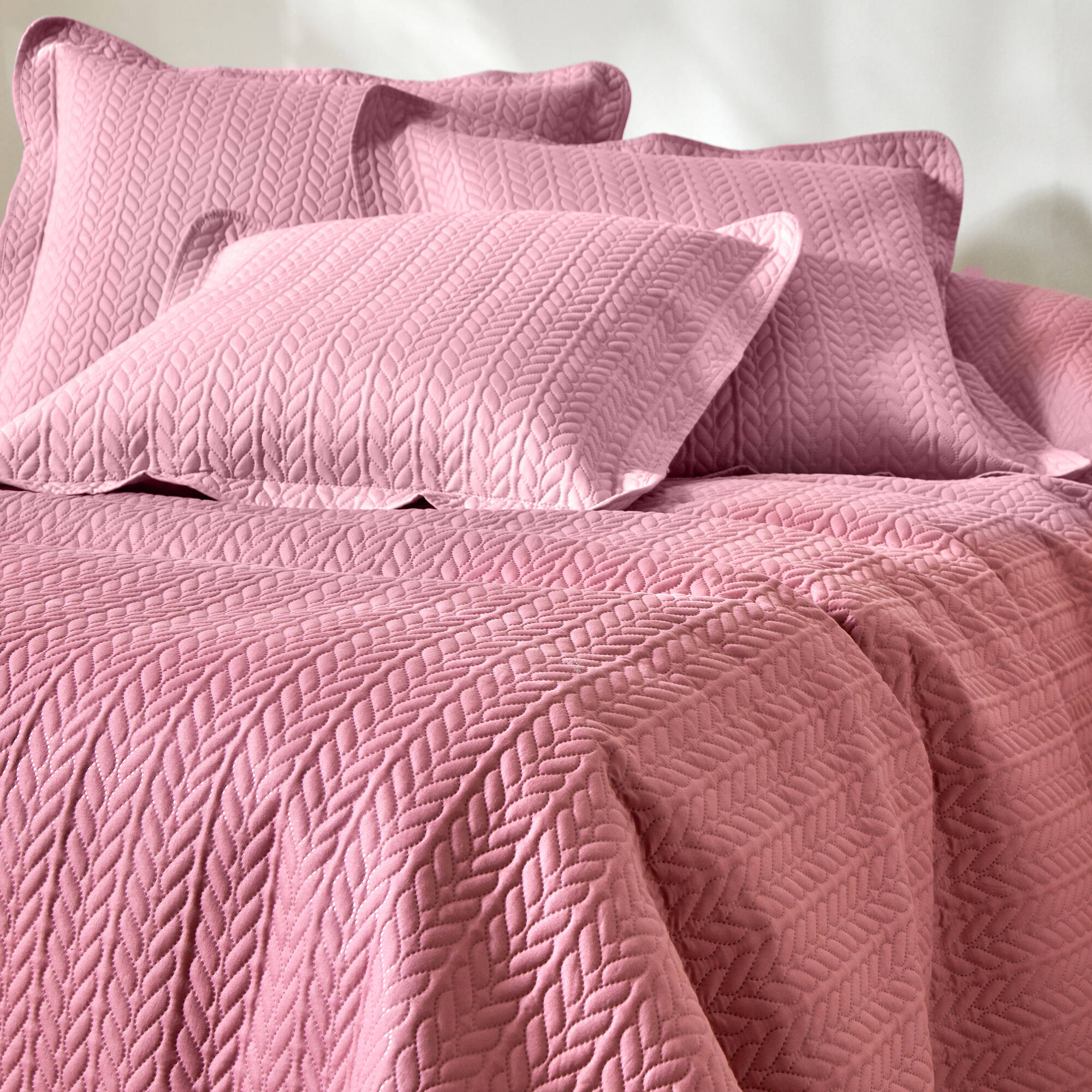 Couvre-lit Boutis Frenchy Rose 230x250 Cm - Ensemble Avec 2 Taies D'Oreiller | Microfibre Douce