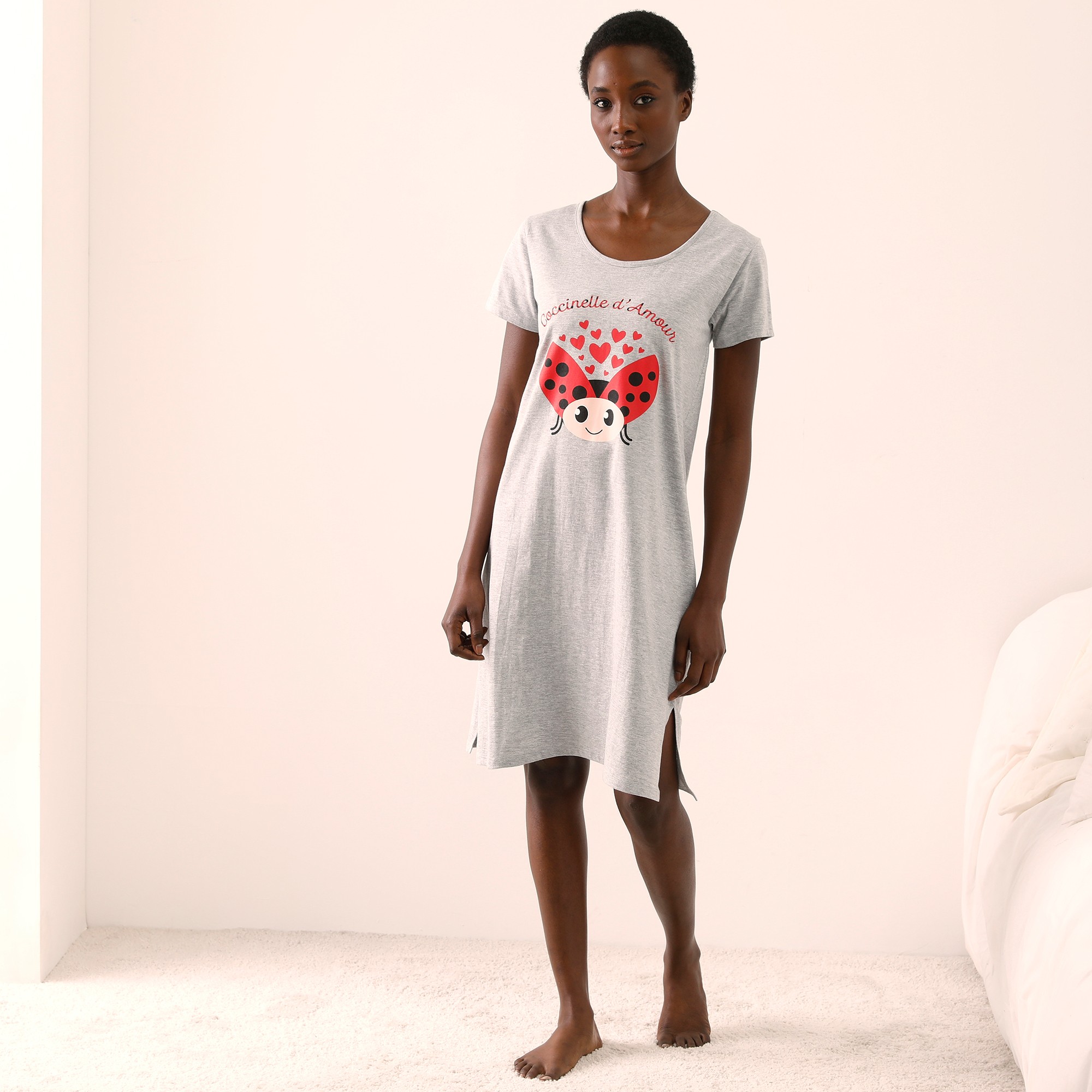 Chemise de nuit courtes manches courtes imprim coccinelle gris