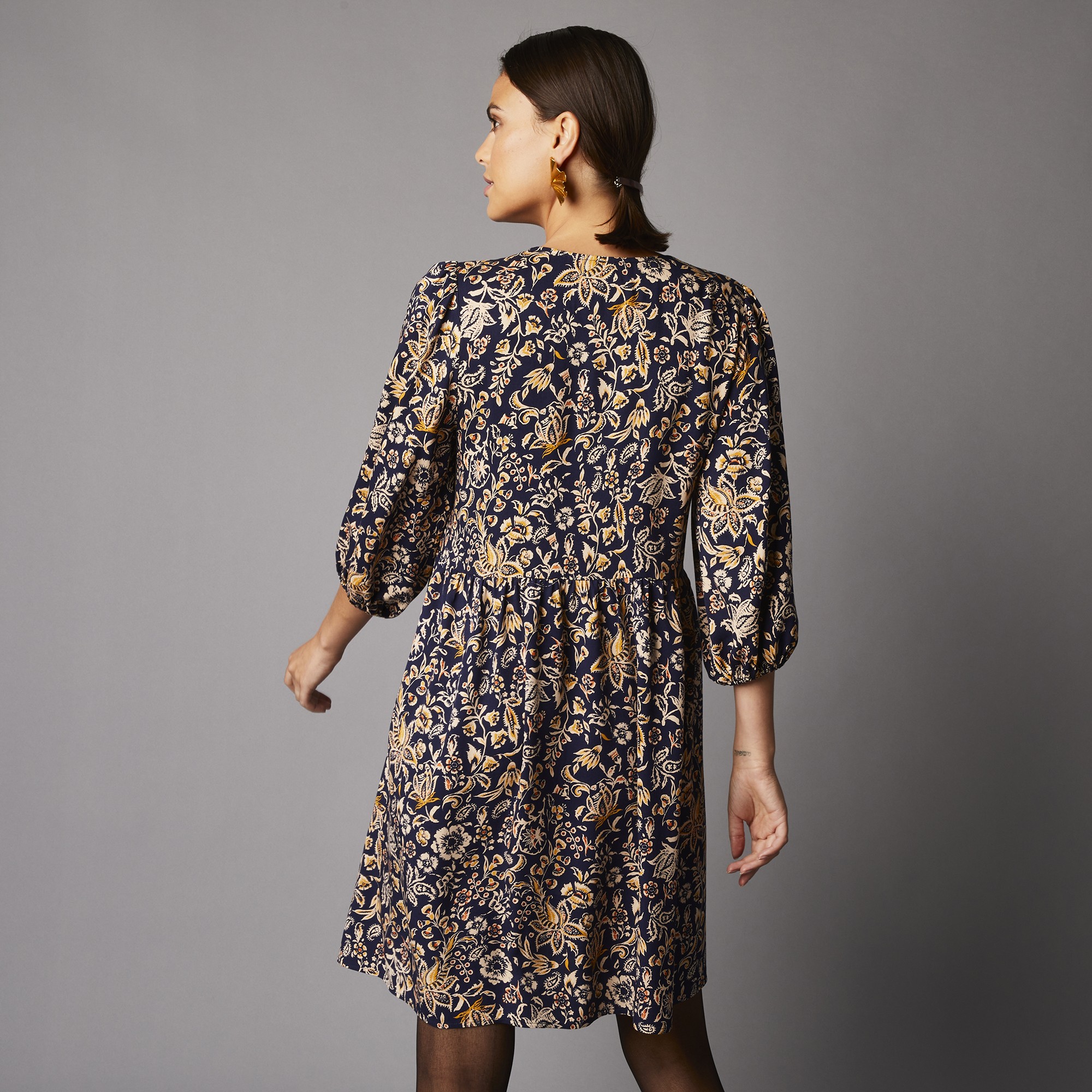Robe courte imprim e vas e et fluide avec manches ballon marine