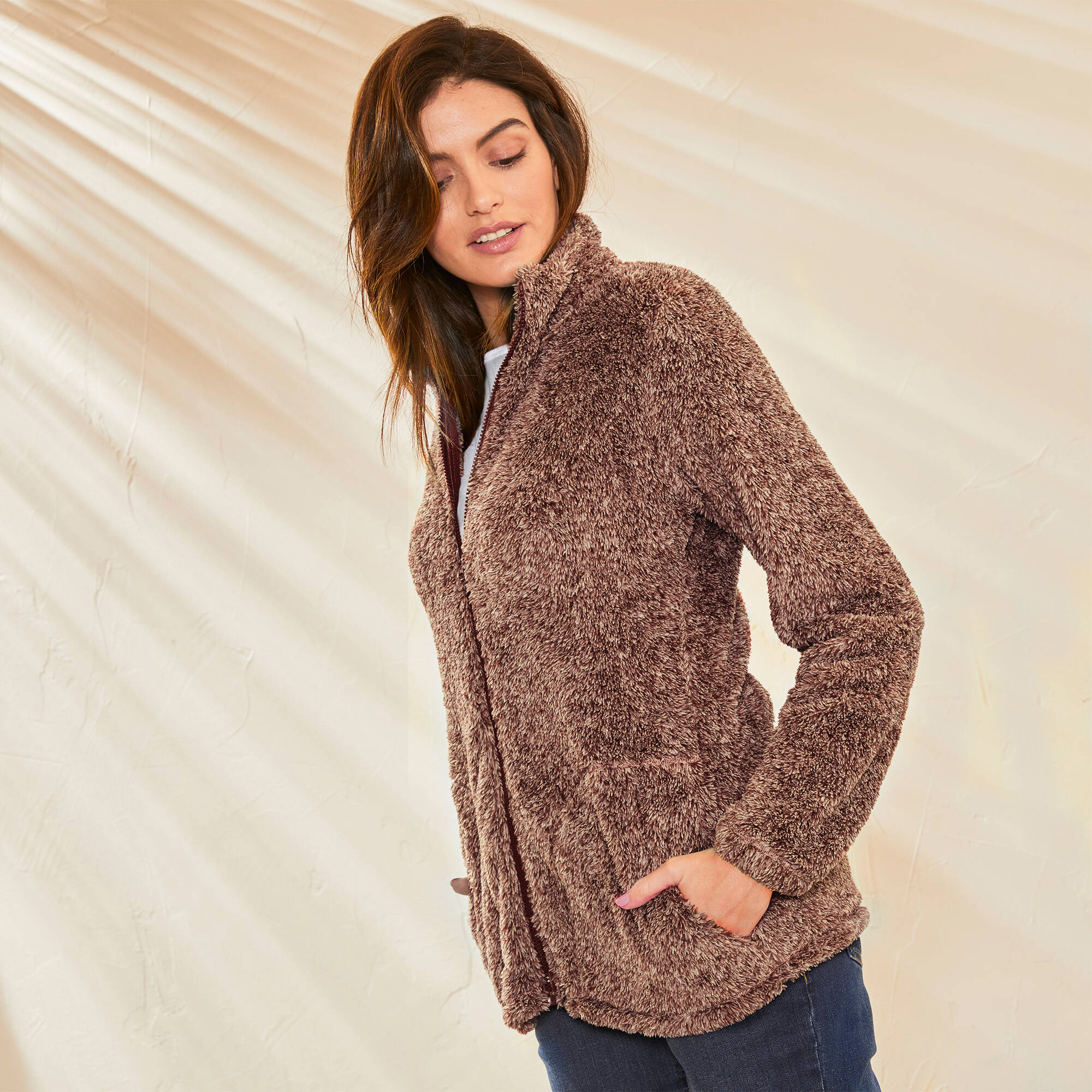 Veste maille peluche femme sale