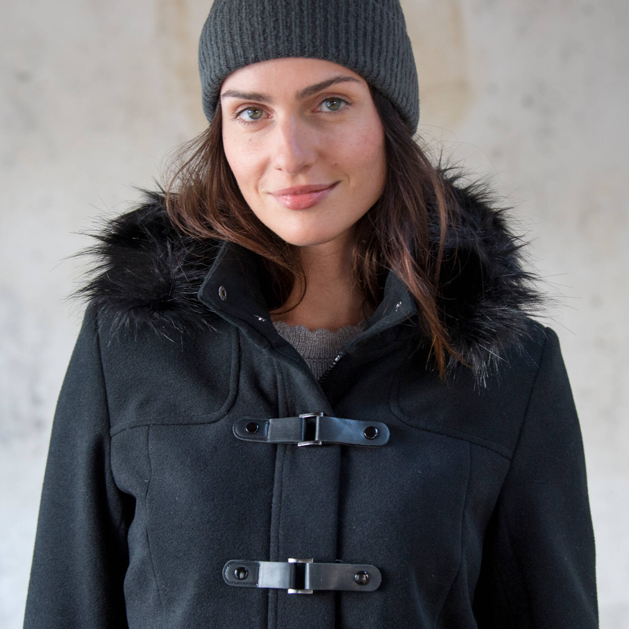 Duffle-coat capuche fausse fourrure uni - Blancheporte 100 €