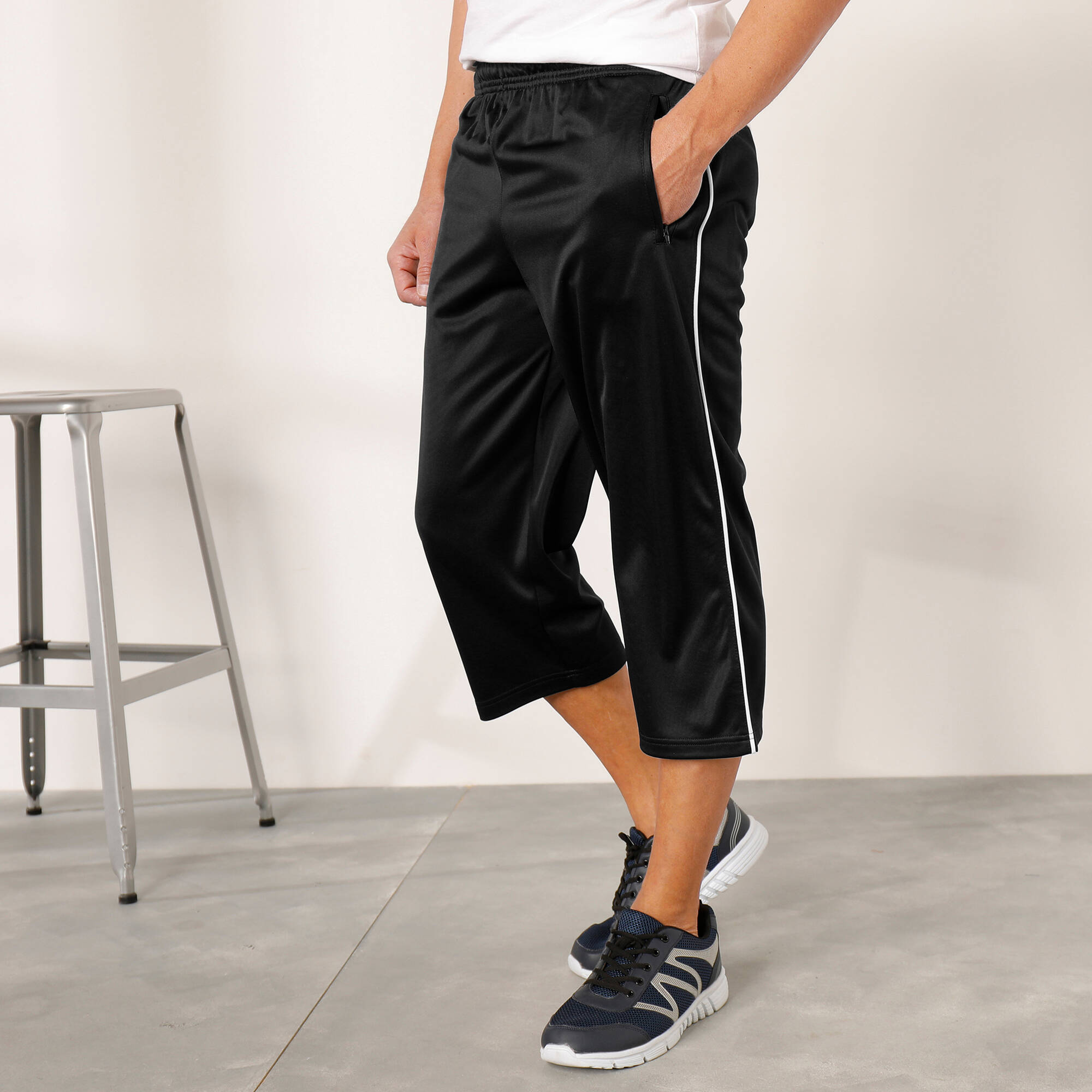 Pantacourt sport microfibre intérieur gratté, noir Blancheporte