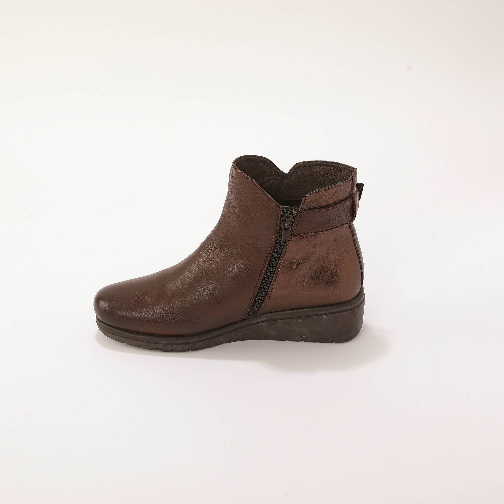 Boots cuir boucle semelle compense - Blancheporte 90 €