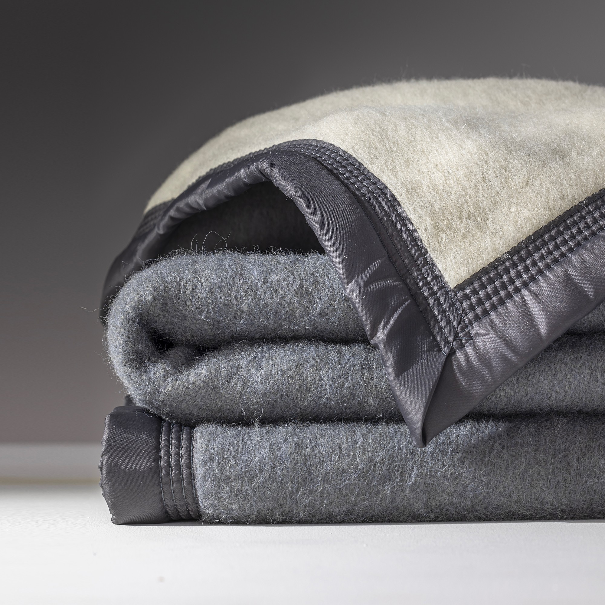 Couverture bicolore laine 800g/m2 - Couverture 2 Personnes : 240x300 Cm - Gris - Ourson