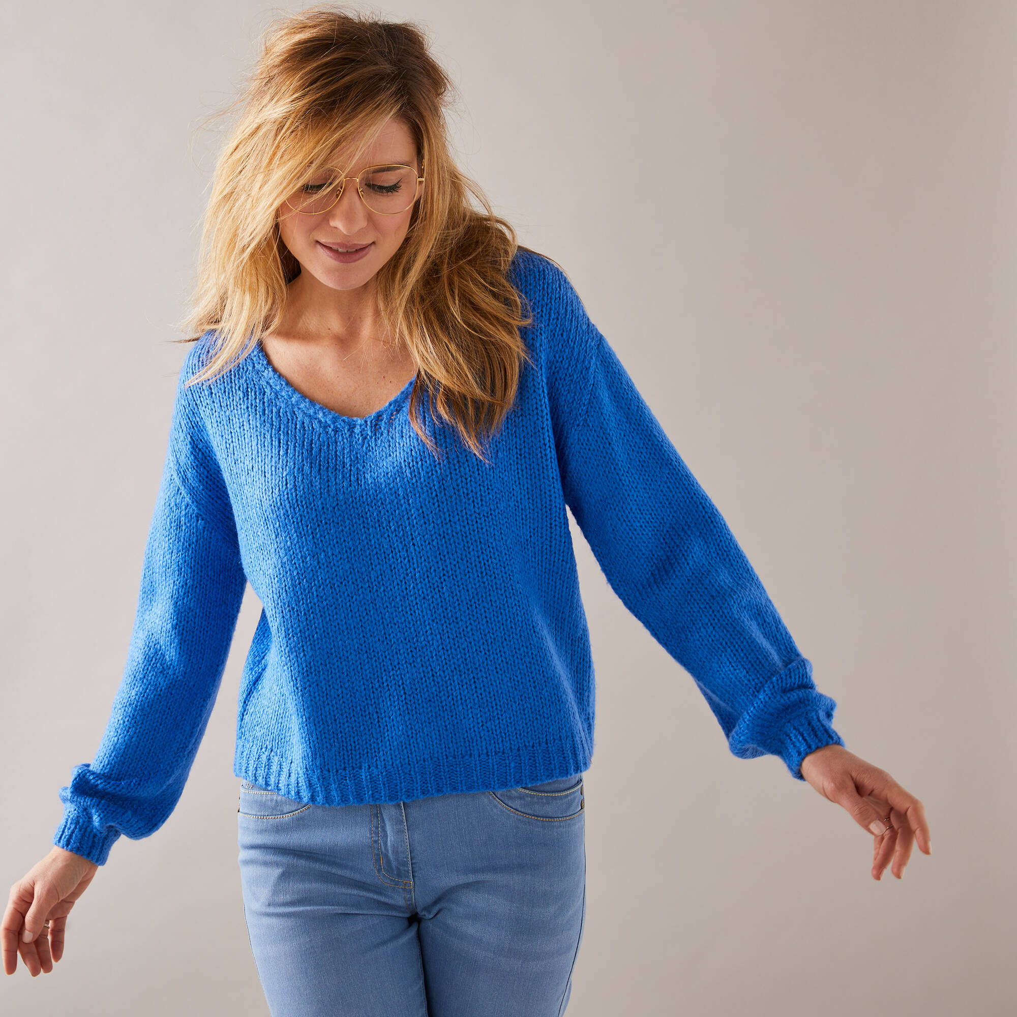 Pull col V volume loose bleu dur Blancheporte