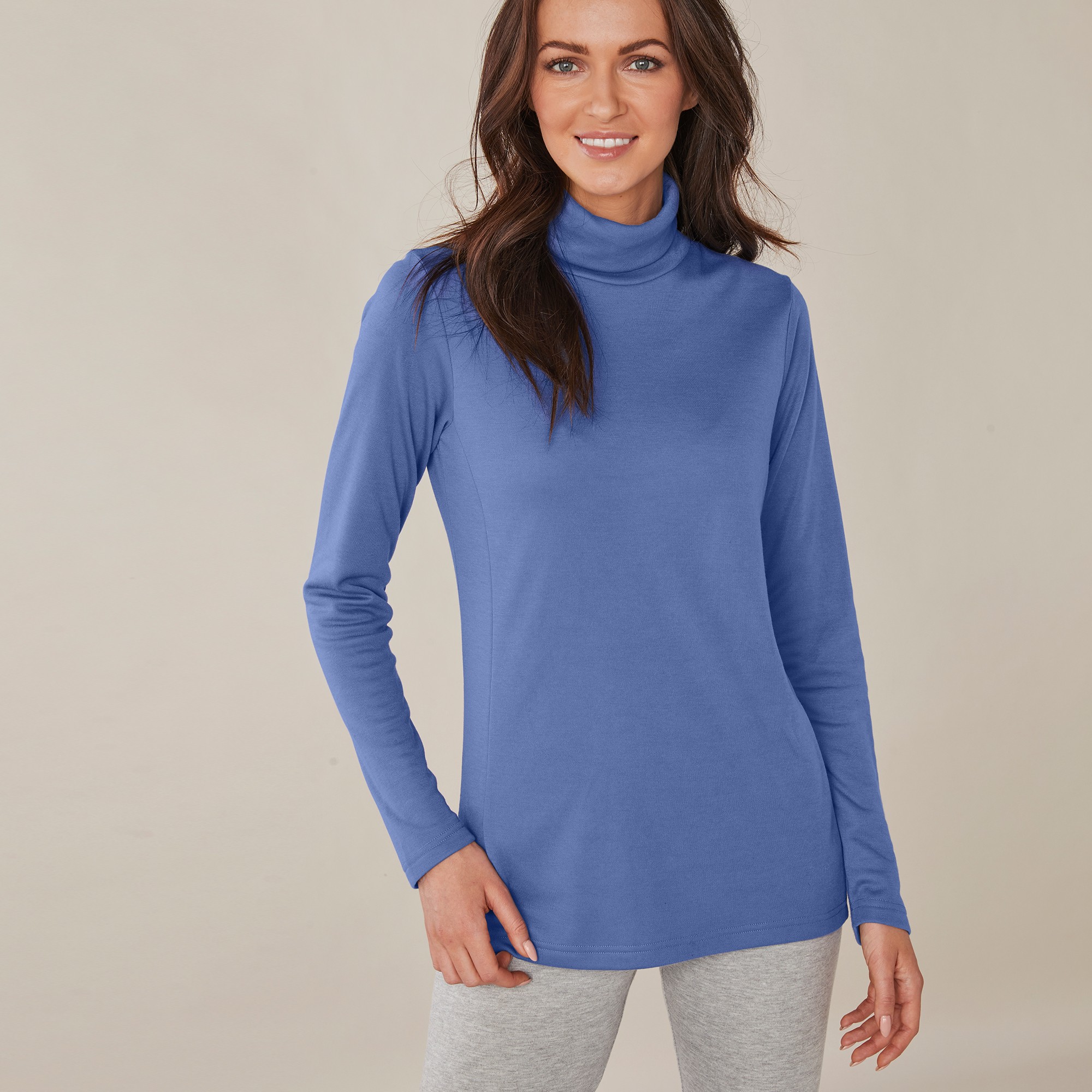 Blanche porte deals sous pull femme