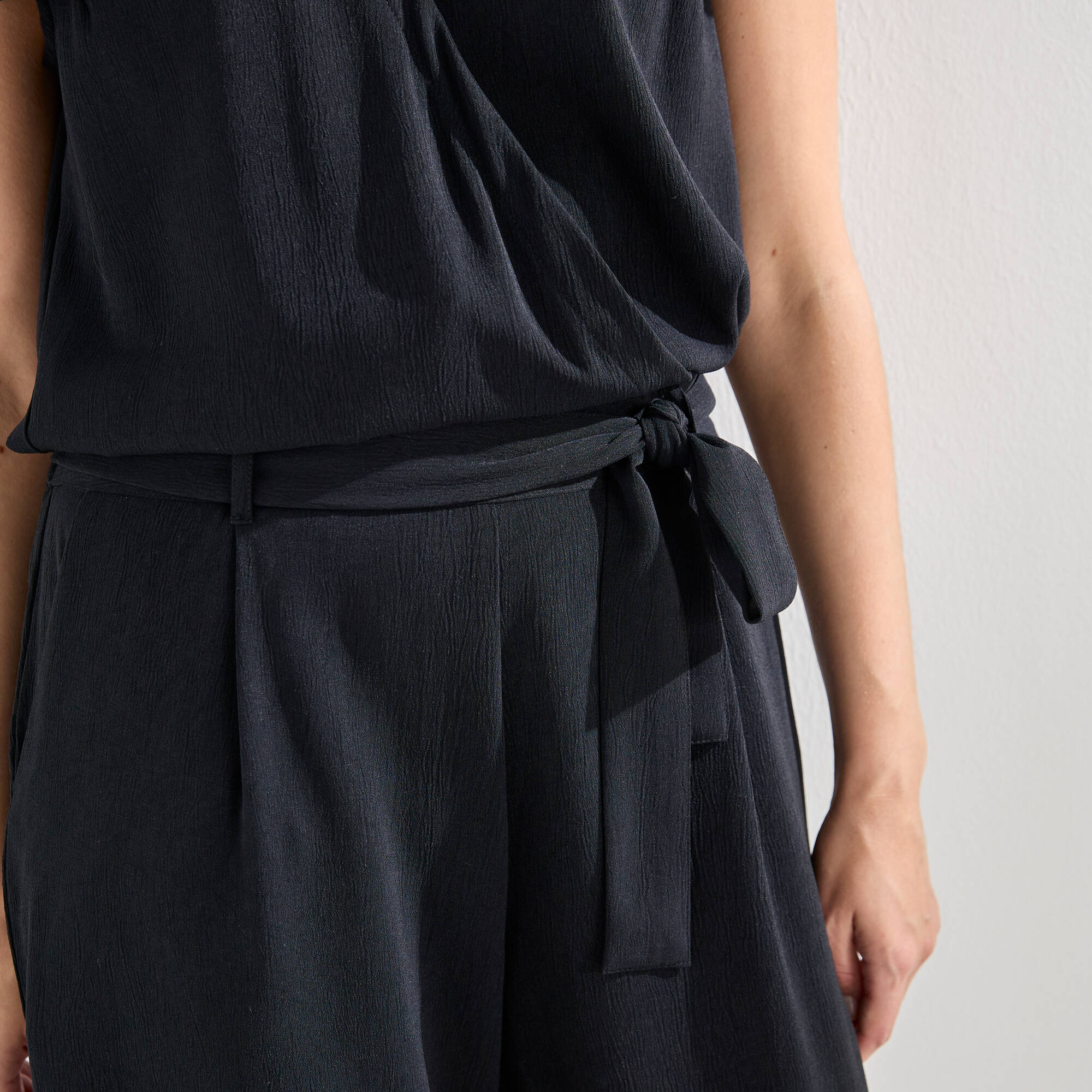 Pantalon Crêpe Noir Blancheporte Taille 46 - Bandes Latérales Blanches, Neuf Sans étiquettes