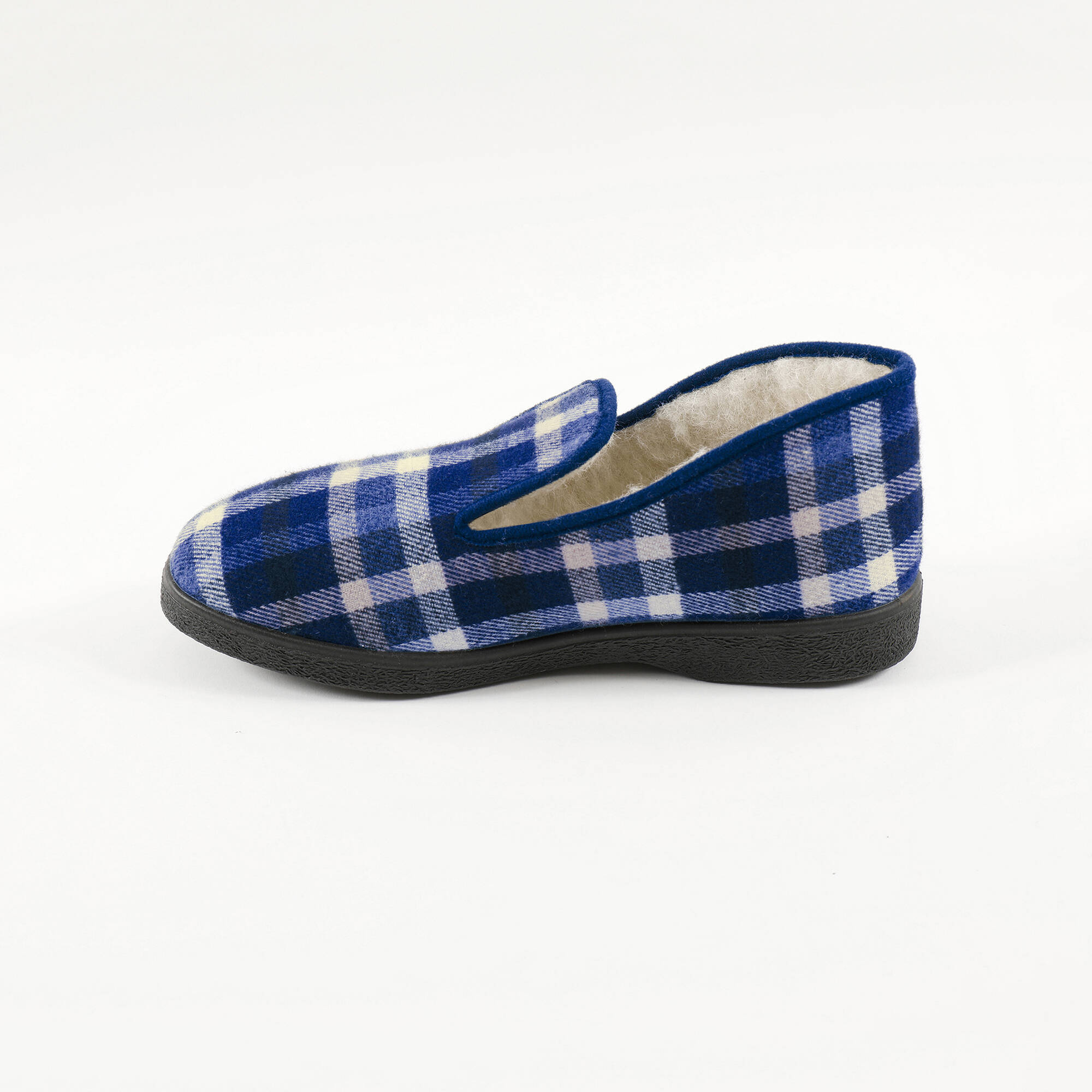 Charentaises homme fourres - jusquau 47 - Blancheporte 35$