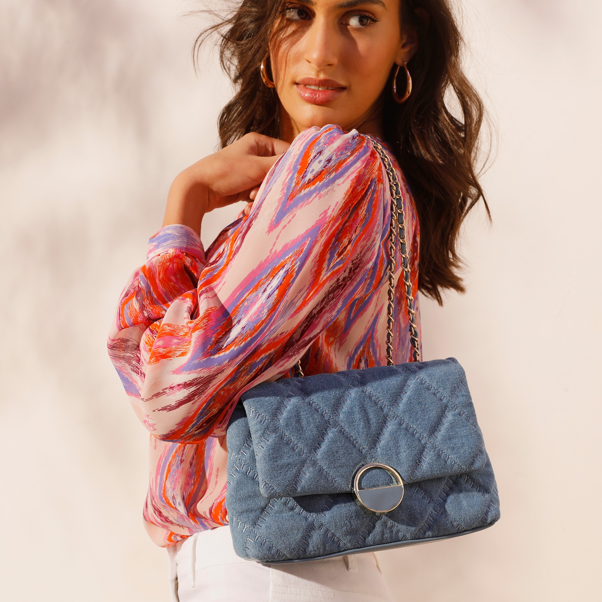 Sac a main matelasse losange effet denim