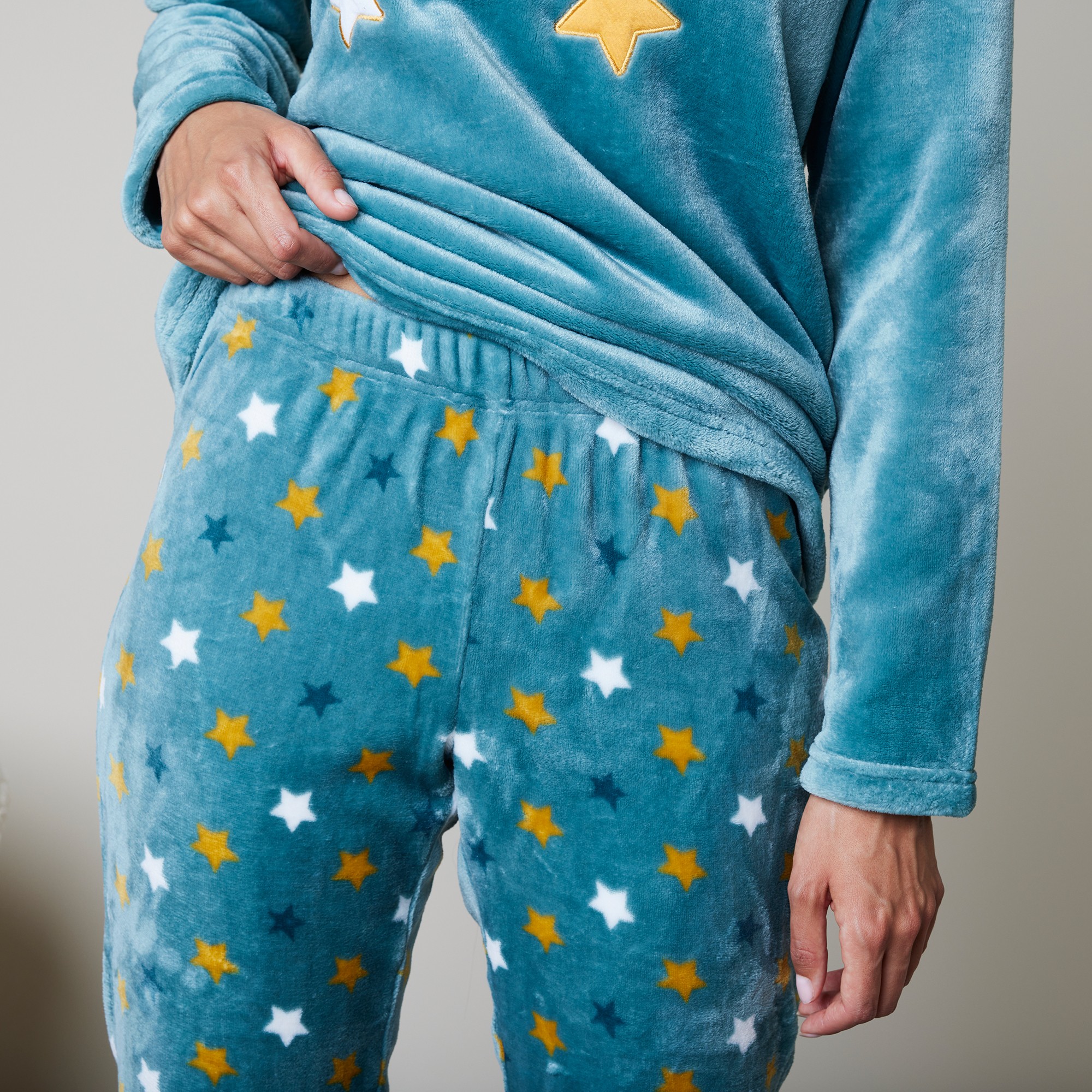 Pyjama pantalon polaire étoiles, toucher peluche