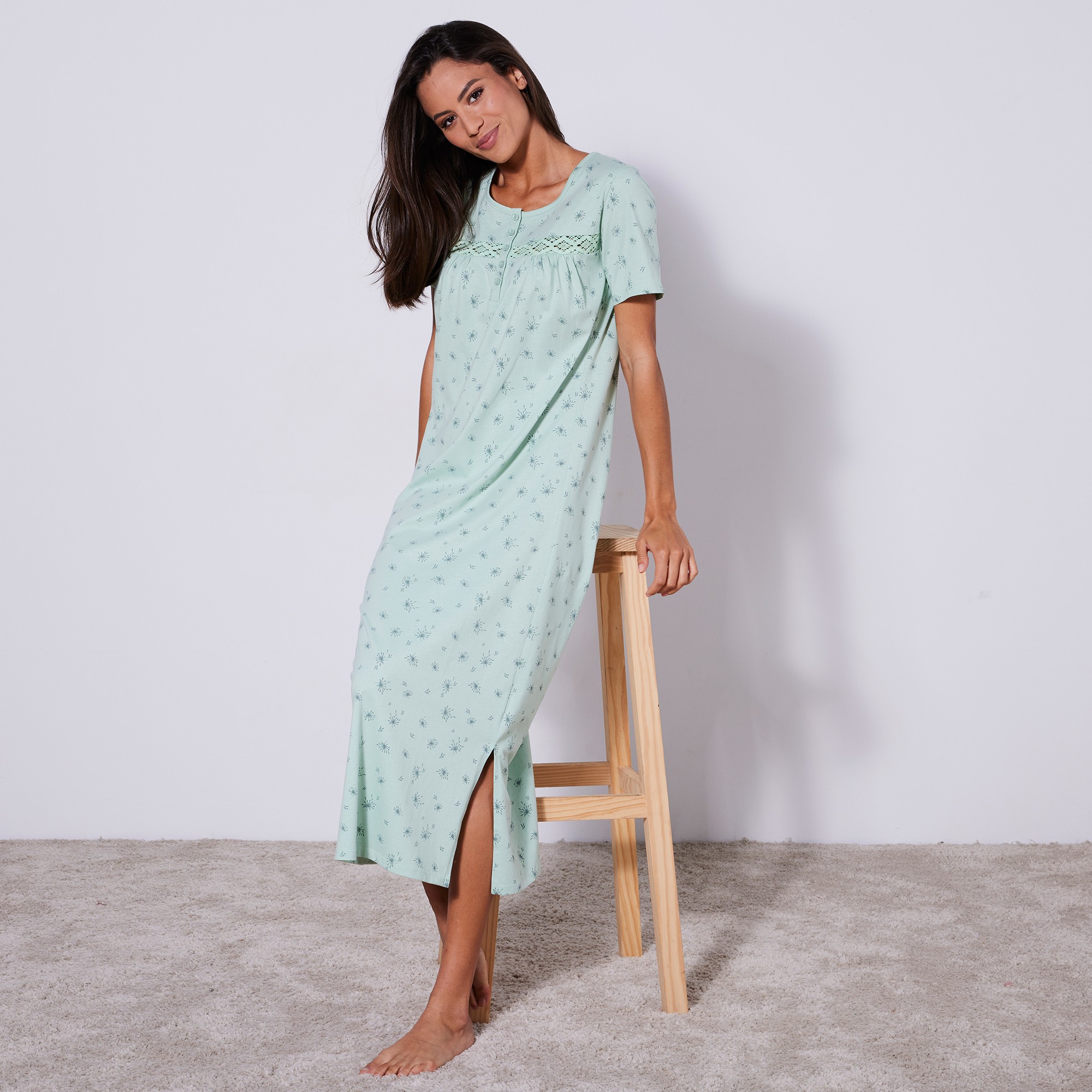 Chemise De Nuit Longue Manches Courtes Imprimée fleurettes - Blancheporte