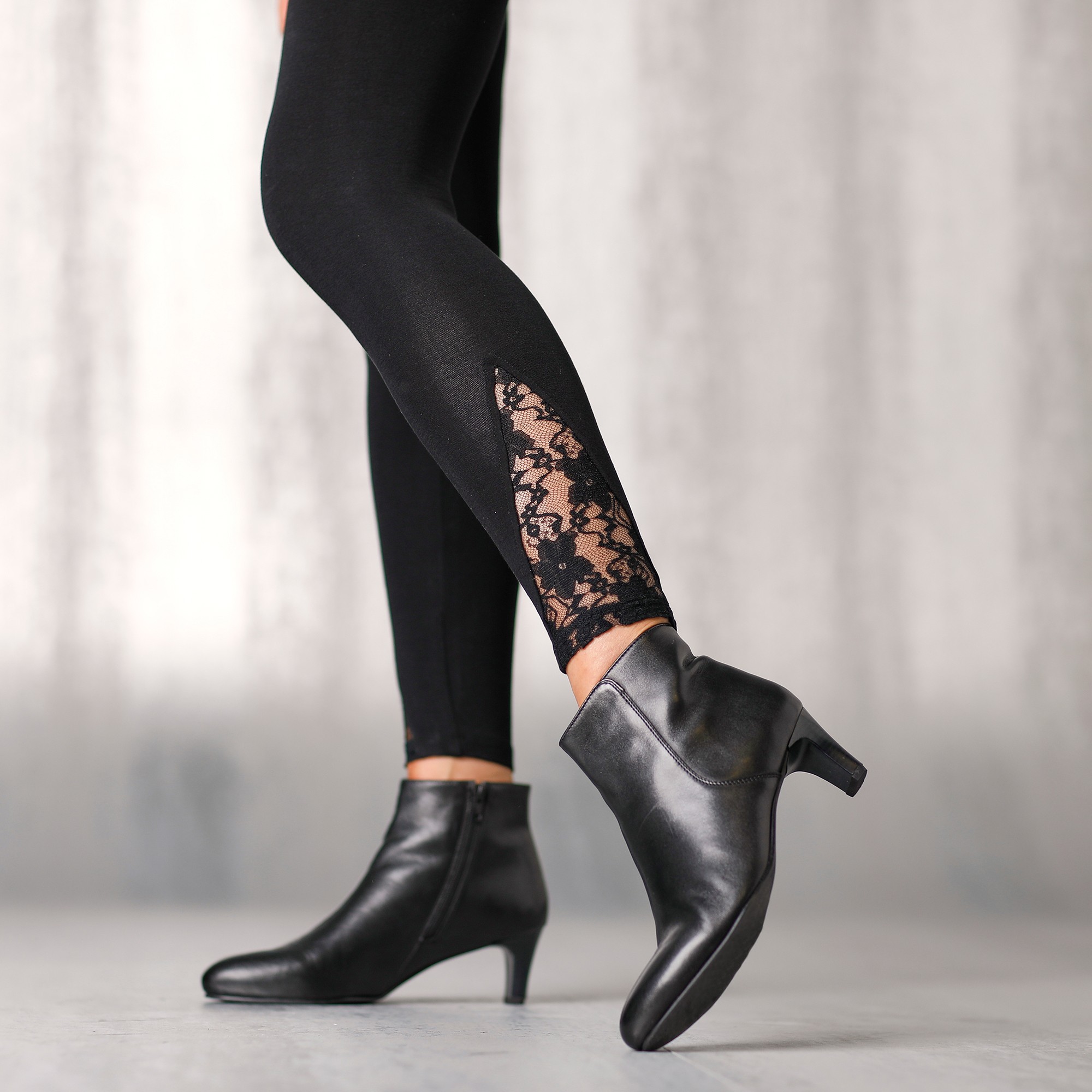 Legging base dentelle taille elastiquee noir Blancheporte