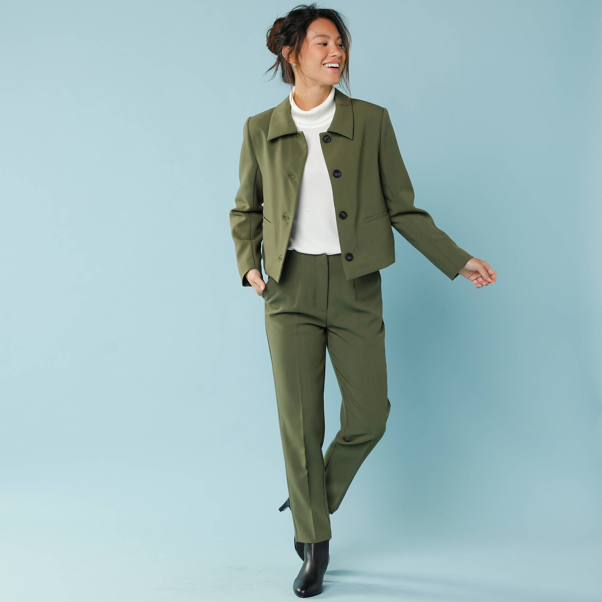 Veste blazer courte unie Spcial Petites - Blancheporte 19 €