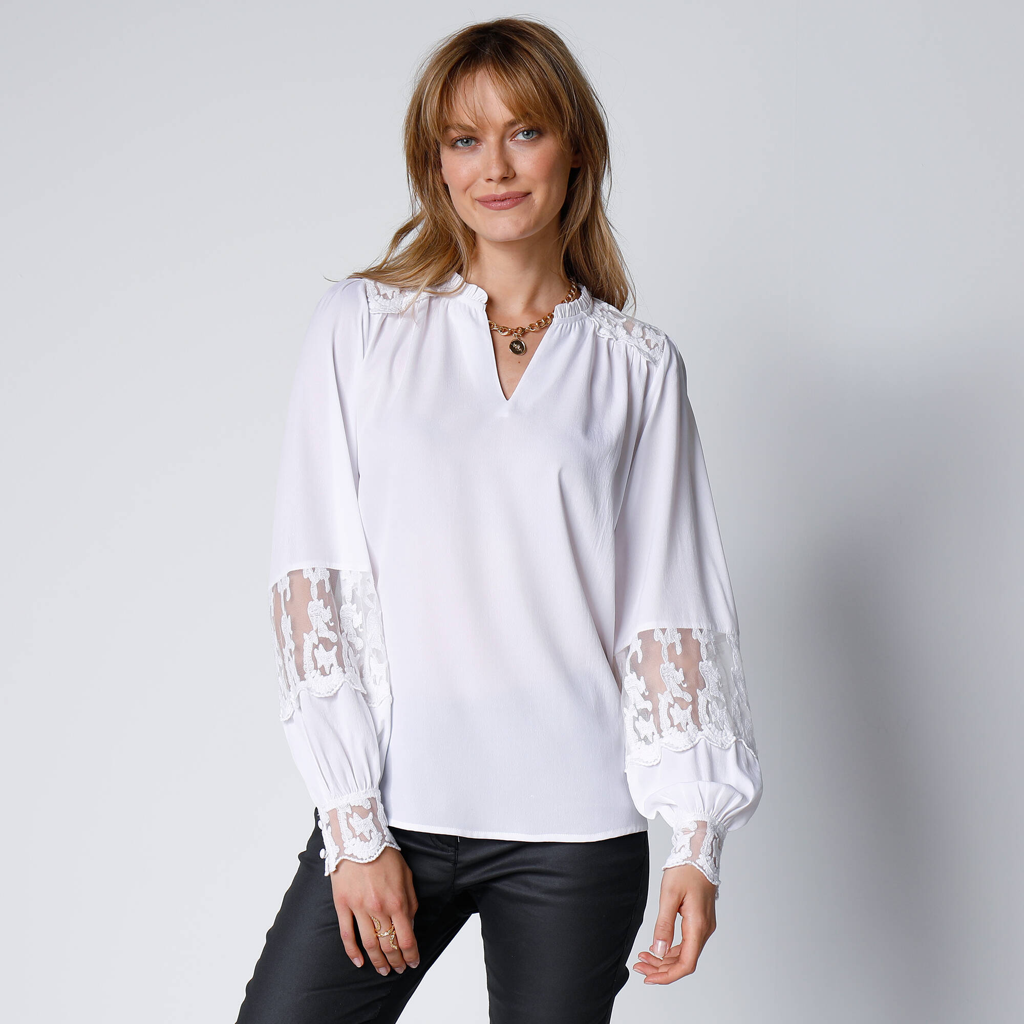 Blouse dentelle manches longues blousantes blanc casse Blancheporte