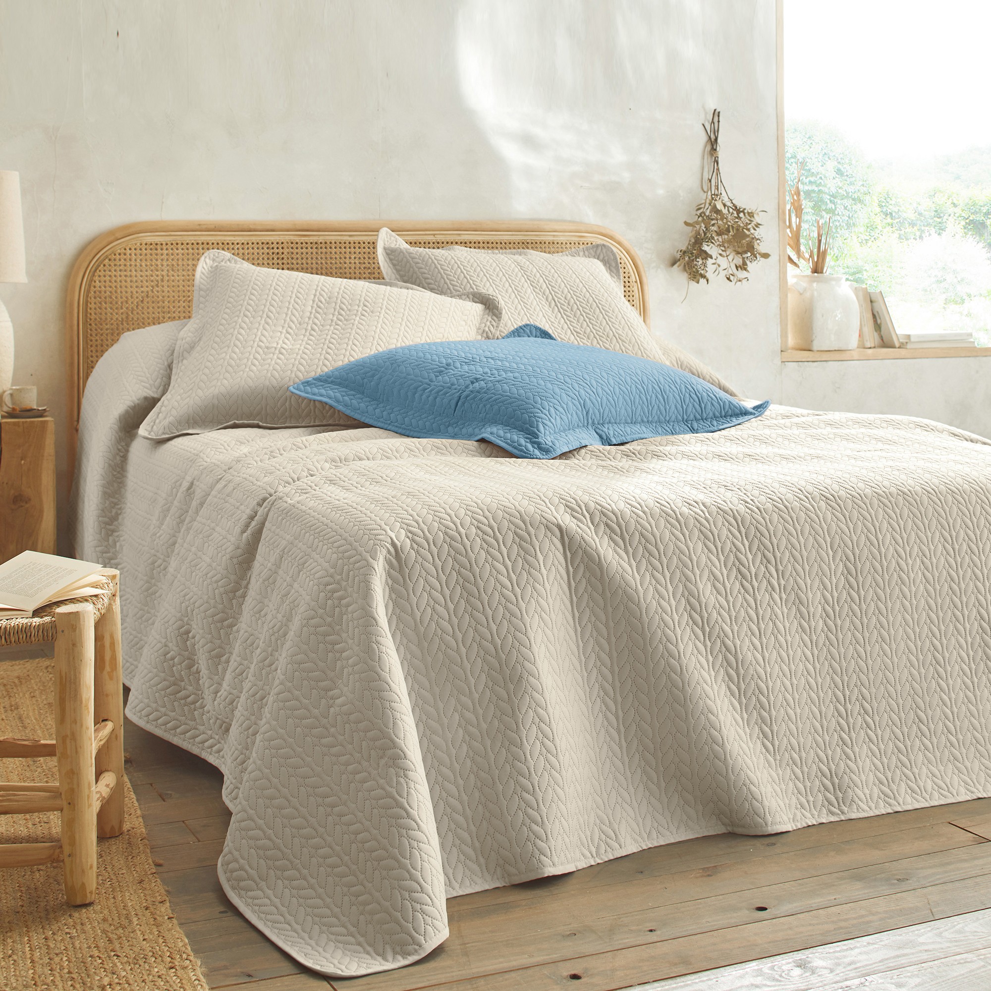 Couvre-lit Matelassé Microfibre Motif Géométrique - Blancheporte