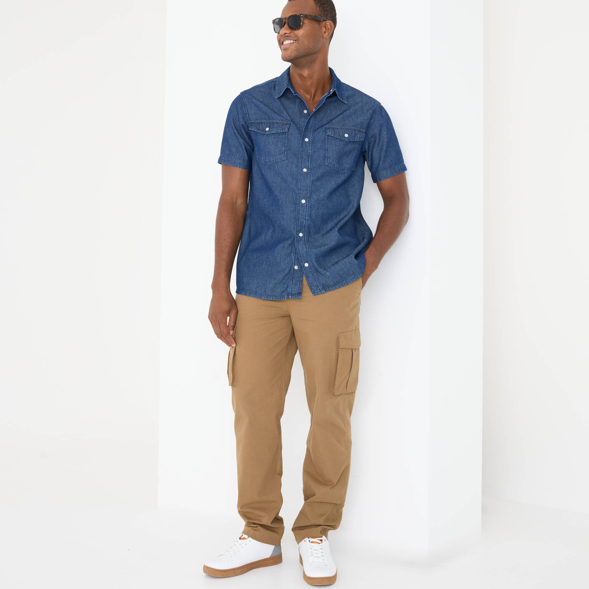 Levi's chemise denim manches courtes, taille M, jamais porté (Neuf avec