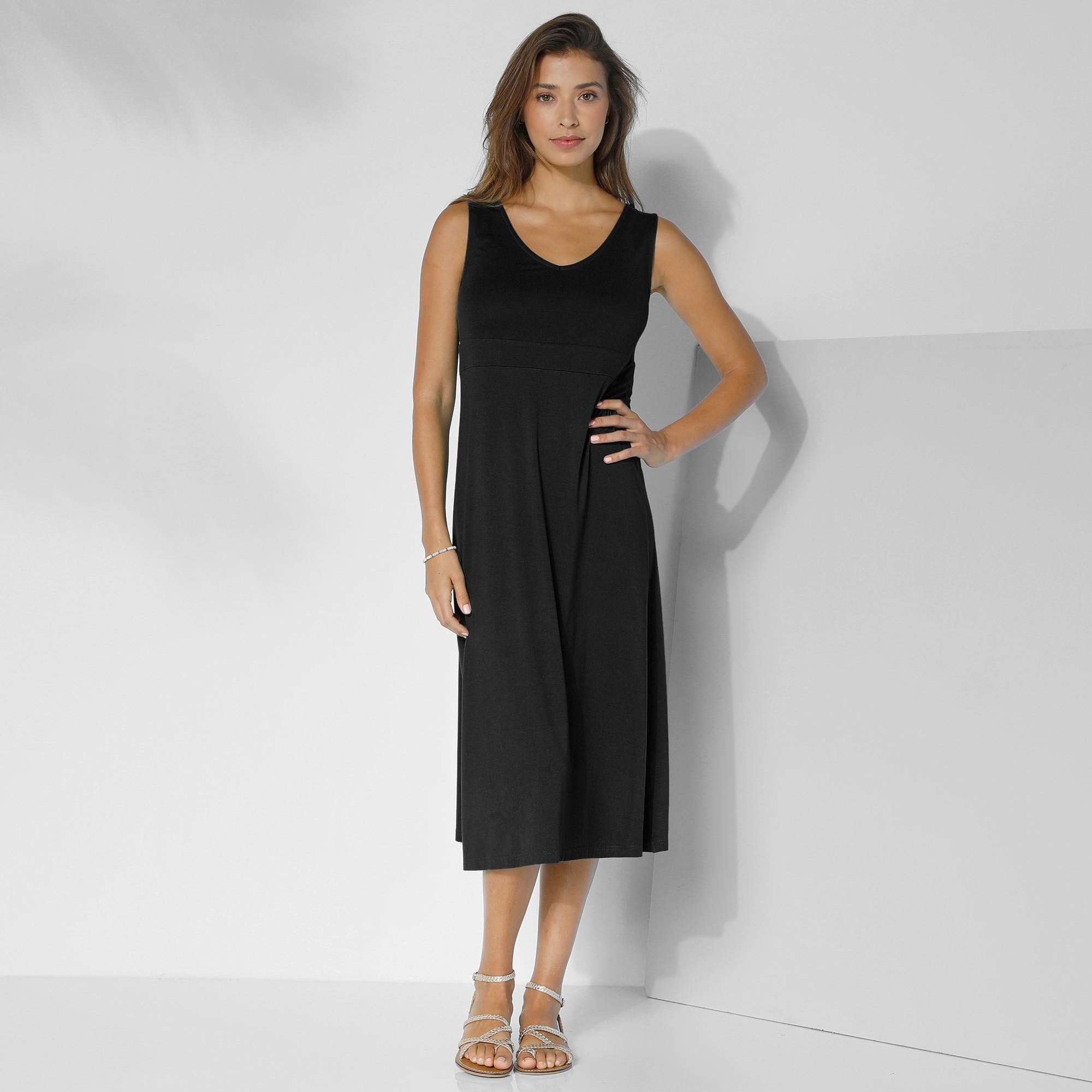 Robe mi longue unie sans manches noir Blancheporte