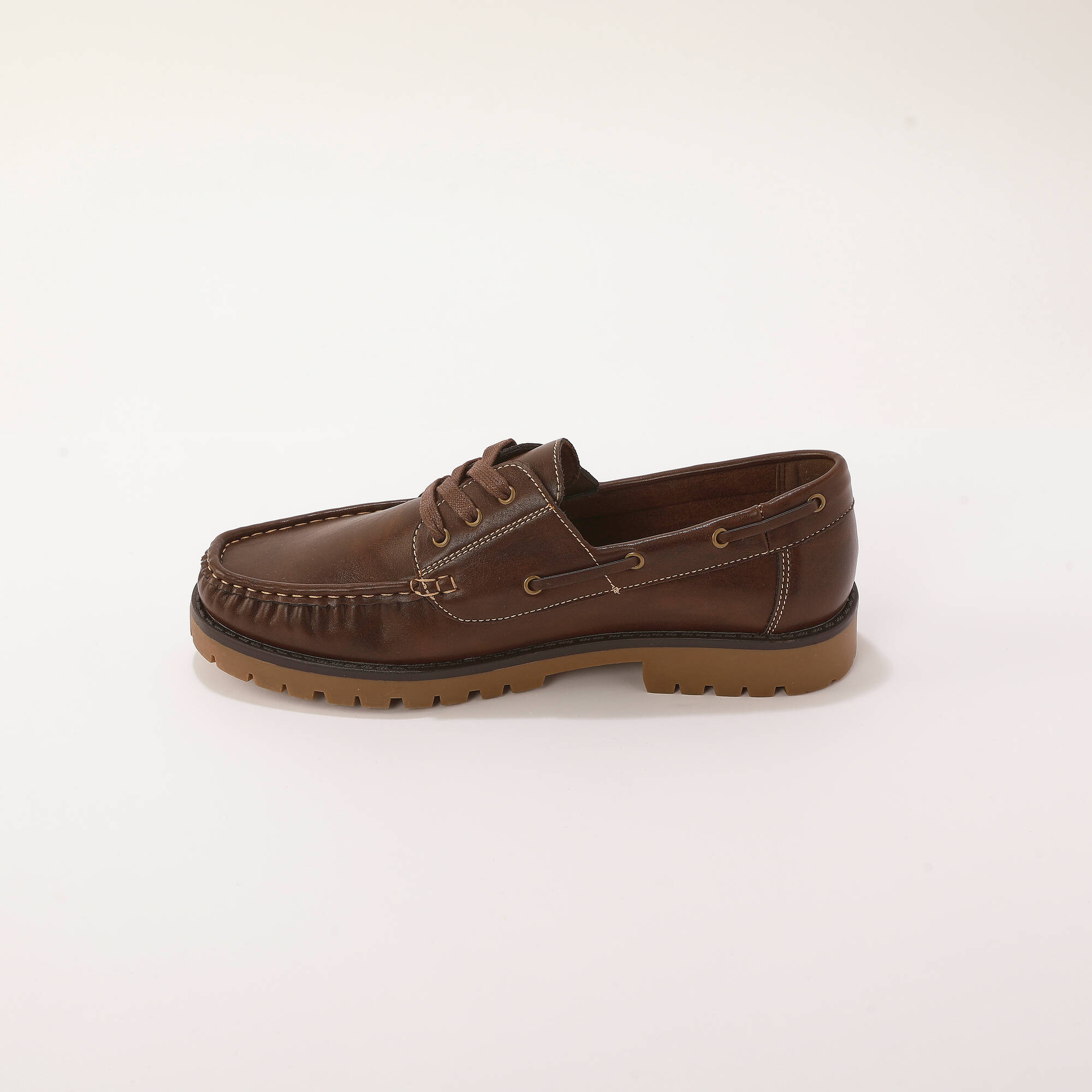 Chaussures homme forme bateau semelle crante - Blancheporte 60 €