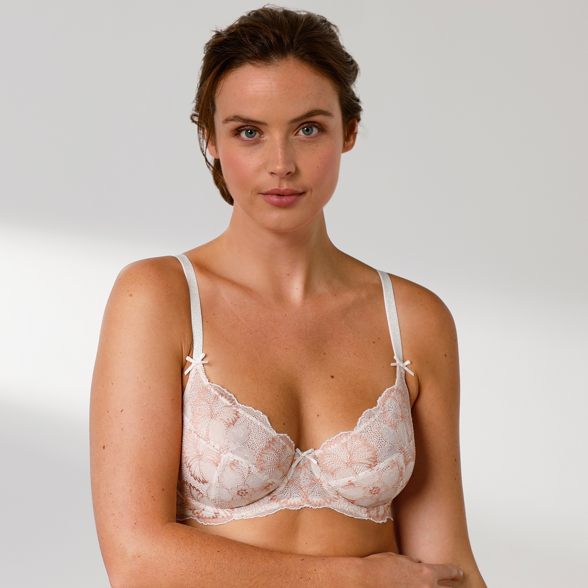 Soutien-gorge Microfibre Et Dentelle Bicolore Forme Corbeille Pahala – Avec Armatures - Blancheporte