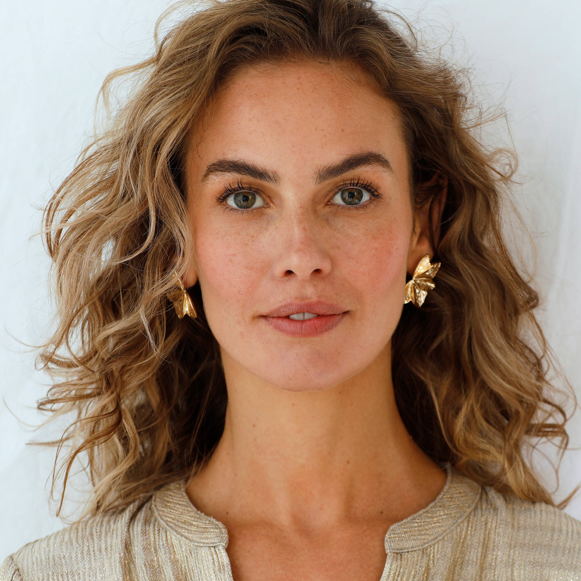 Boucles doreilles ptales dors - Blancheporte 17$