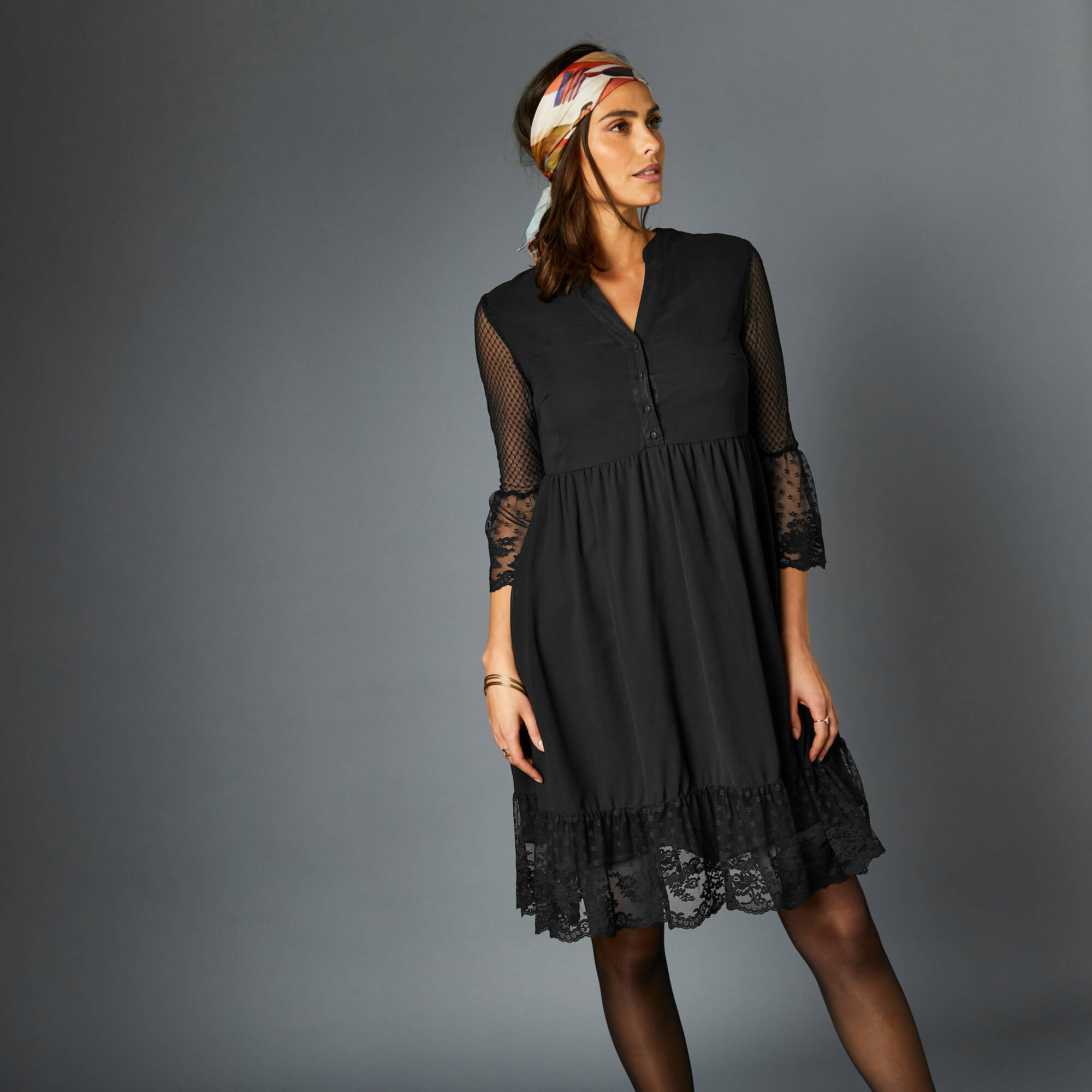 Blanche porte robe dentelle sales