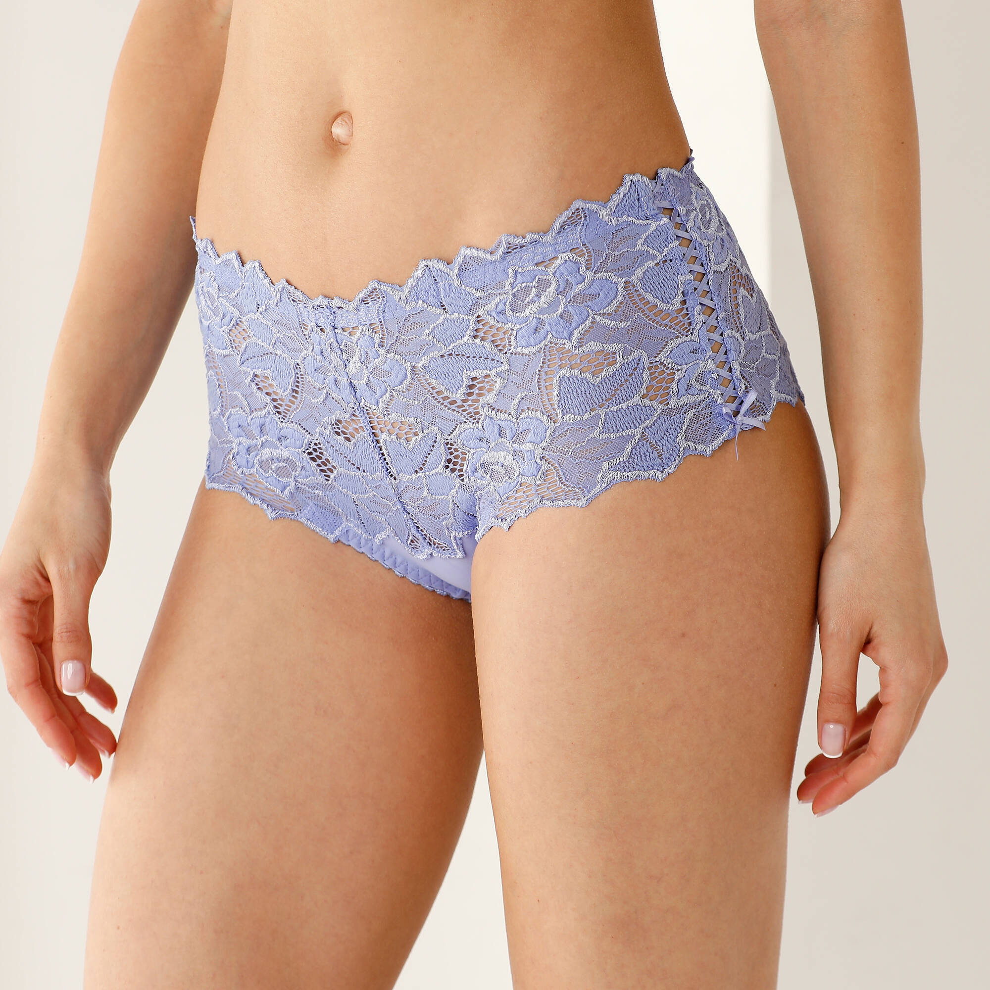 Culotte haute dentelle unie Arum - Blancheporte