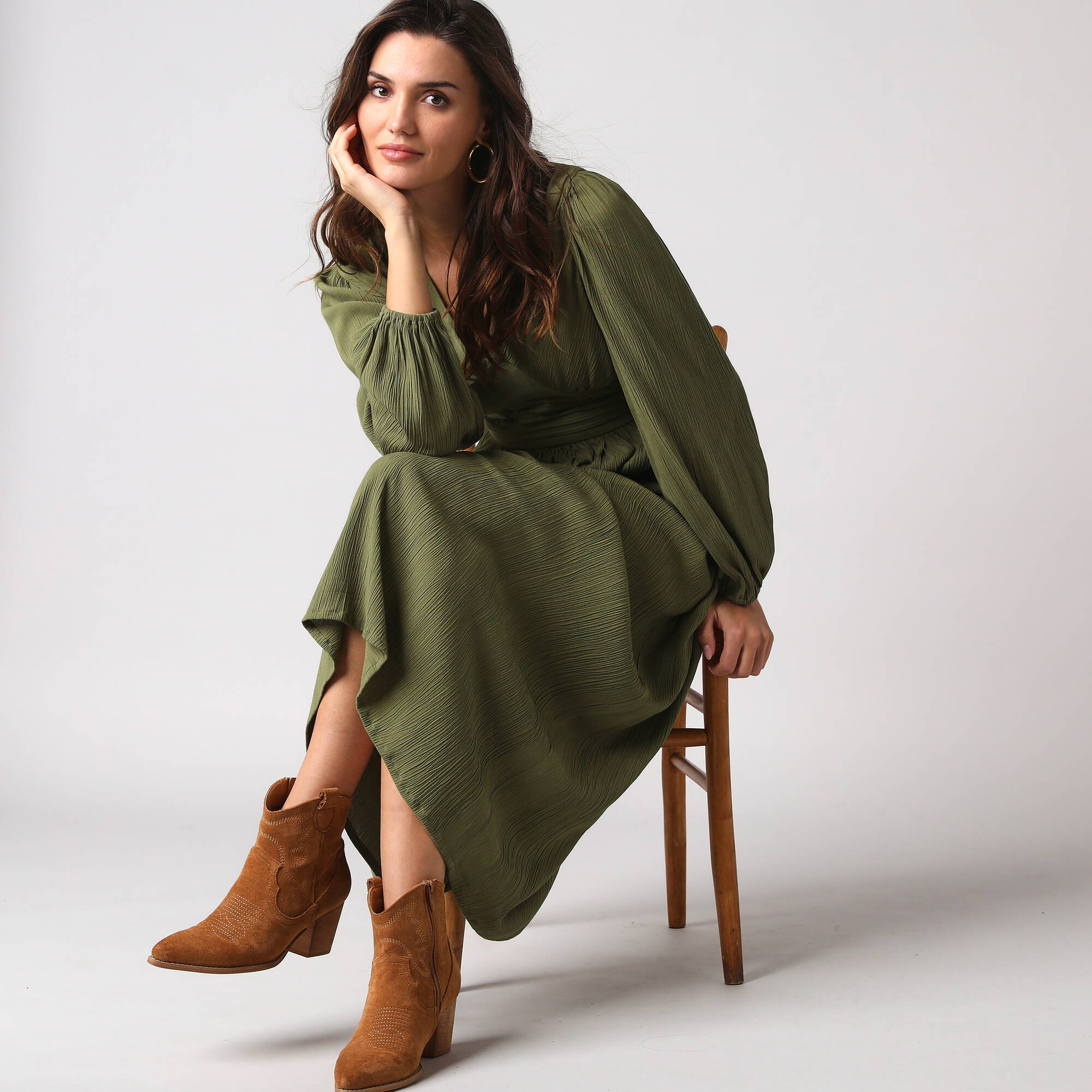 Robe longue col V manches bouffantes en crpon - Blancheporte 46 €