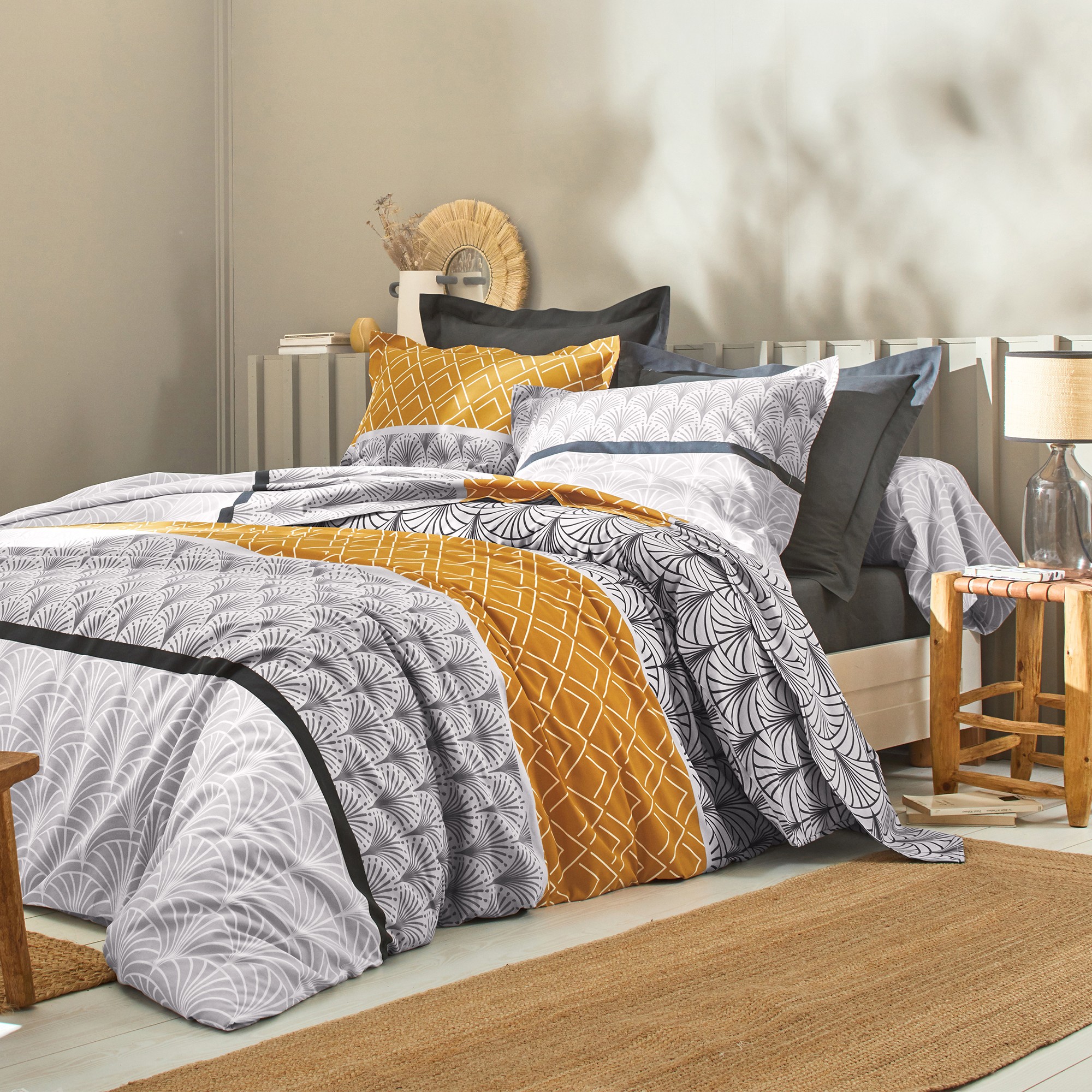 Linge de lit Eddy en coton à motifs graphiques - Taie D'oreiller Volant Plat : 65x65cm - Marron - Co