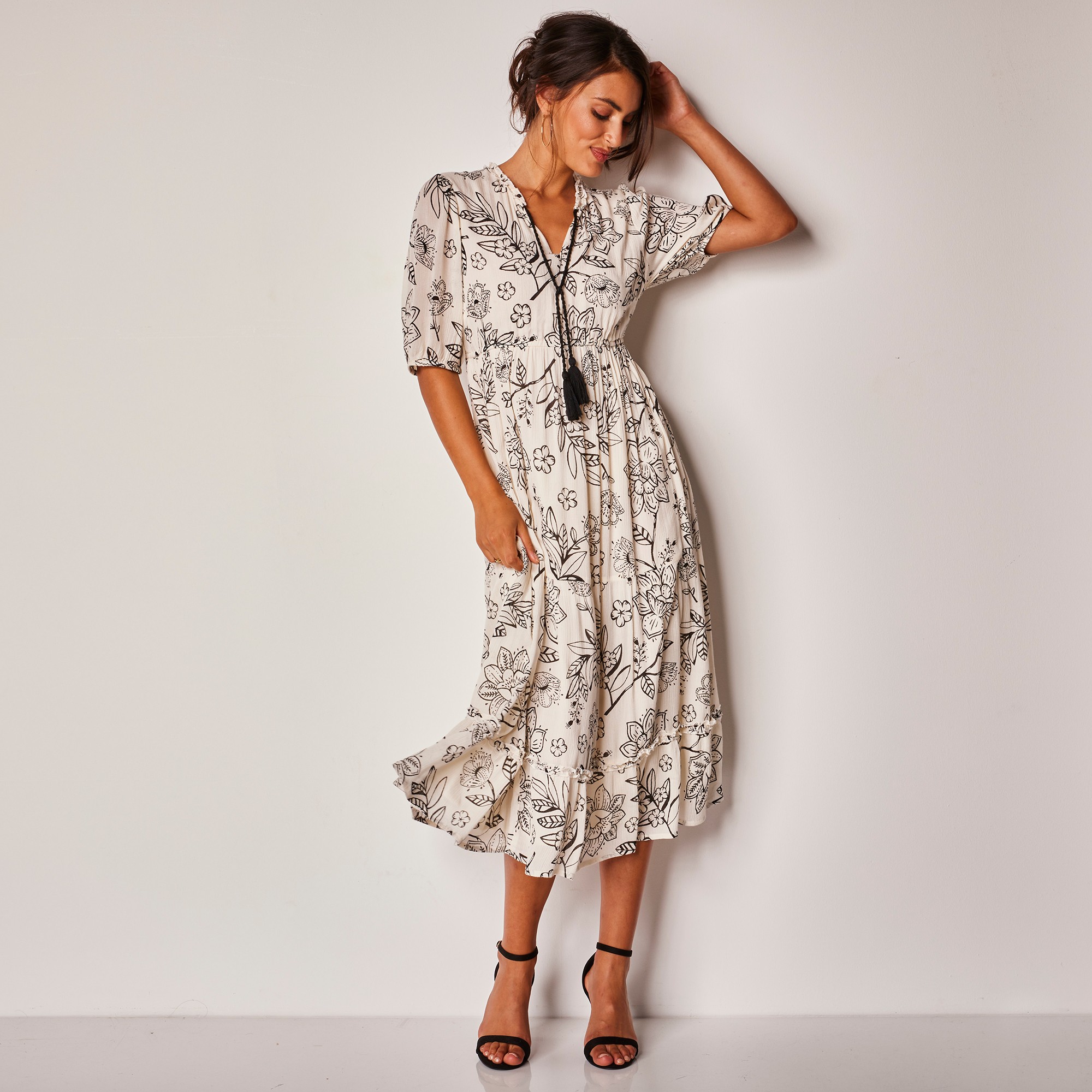 Robe longue volantee imprimee ecru noir Blancheporte