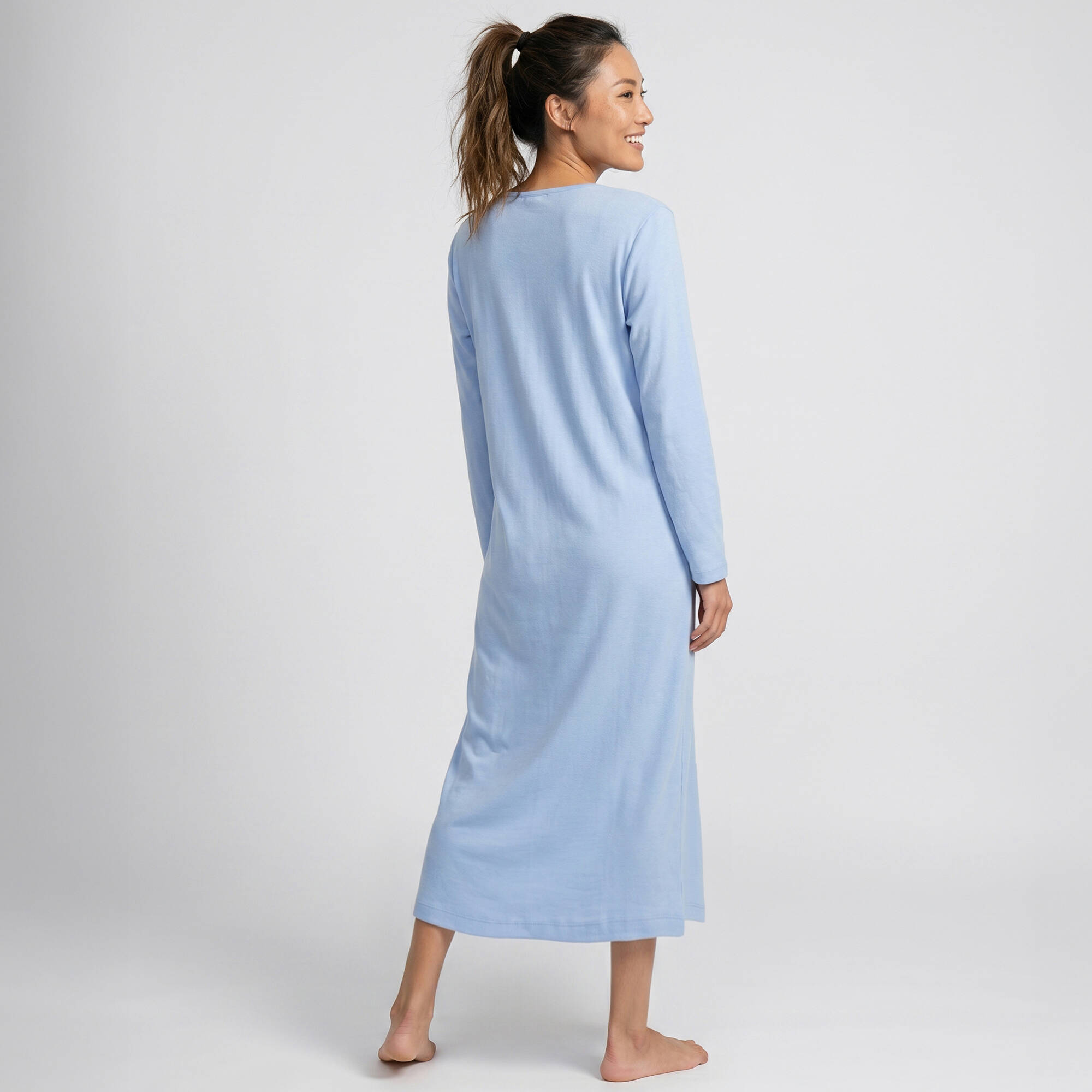Chemise de nuit longue col boutonn unie manches longues - Blancheporte 25$